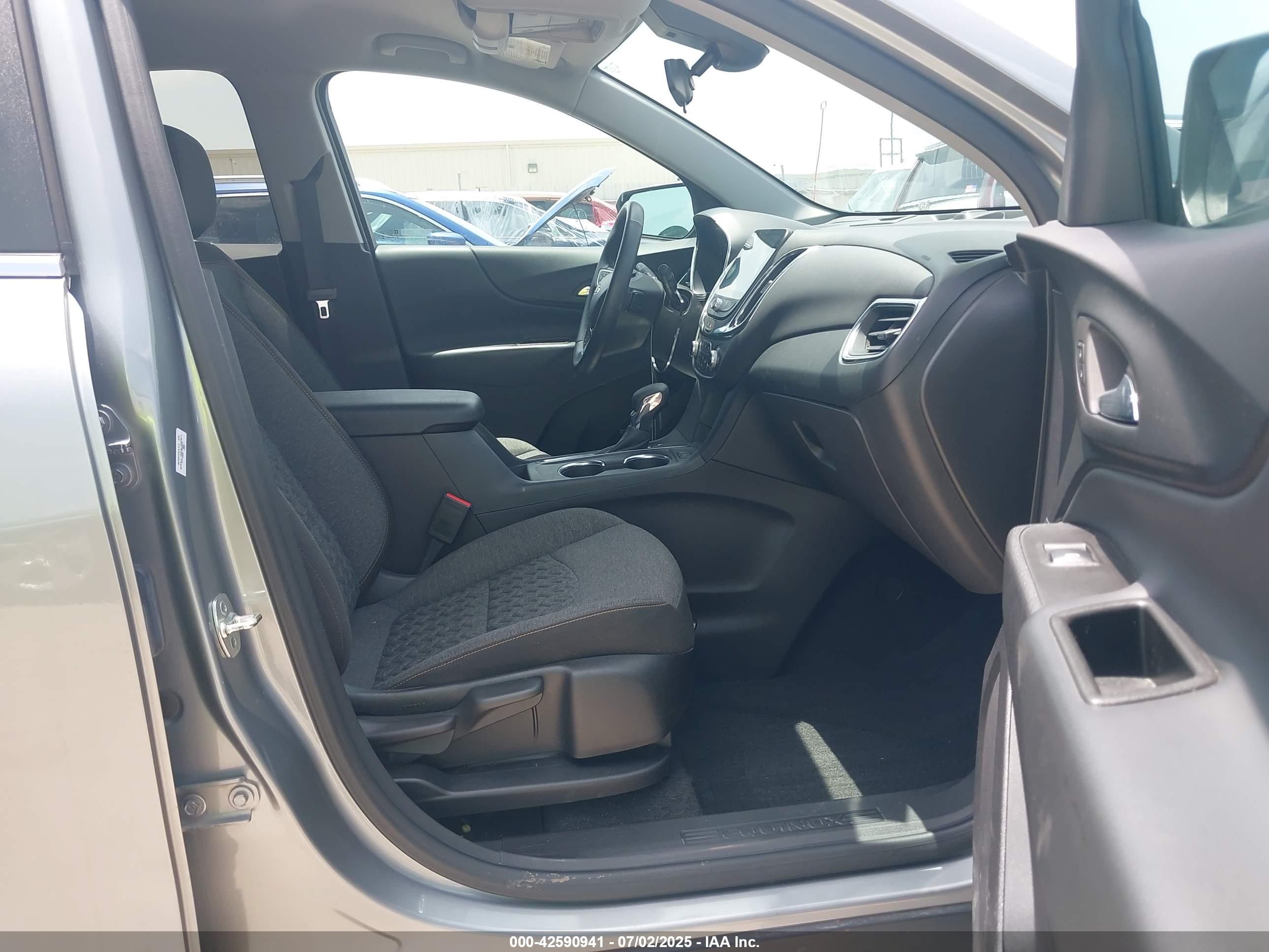 CHEVROLET EQUINOX image 5