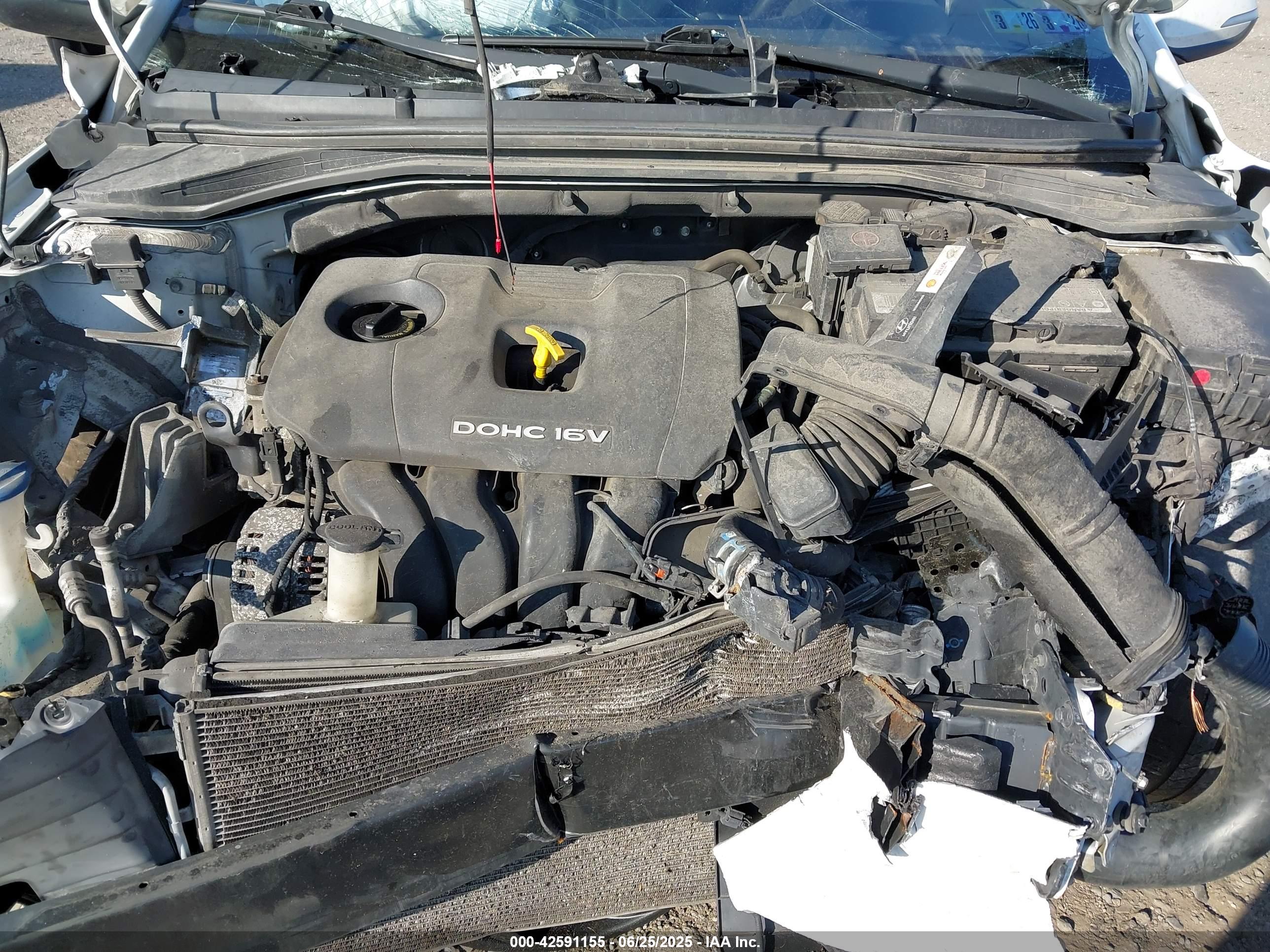 HYUNDAI ELANTRA image 10