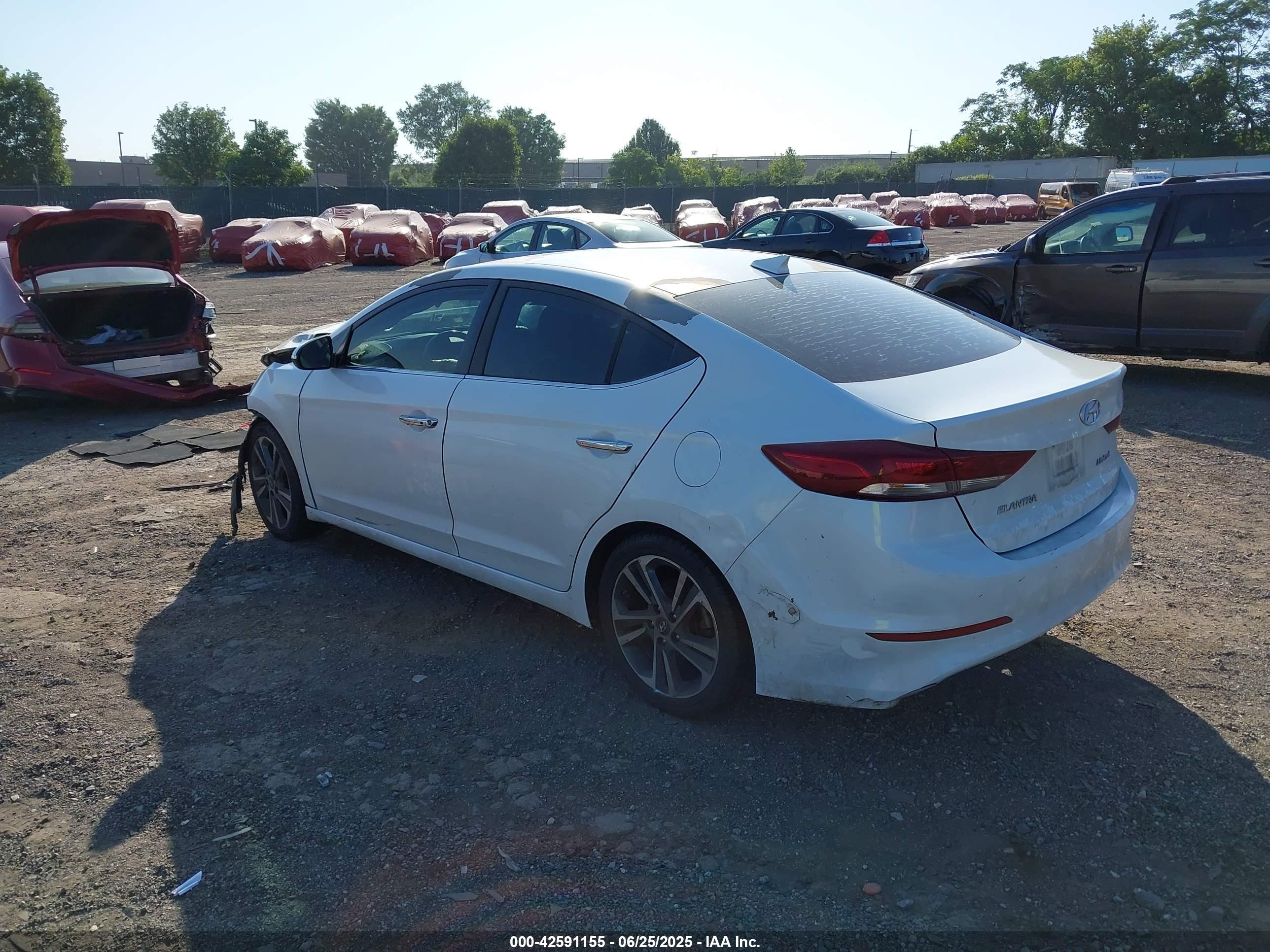 HYUNDAI ELANTRA image 3