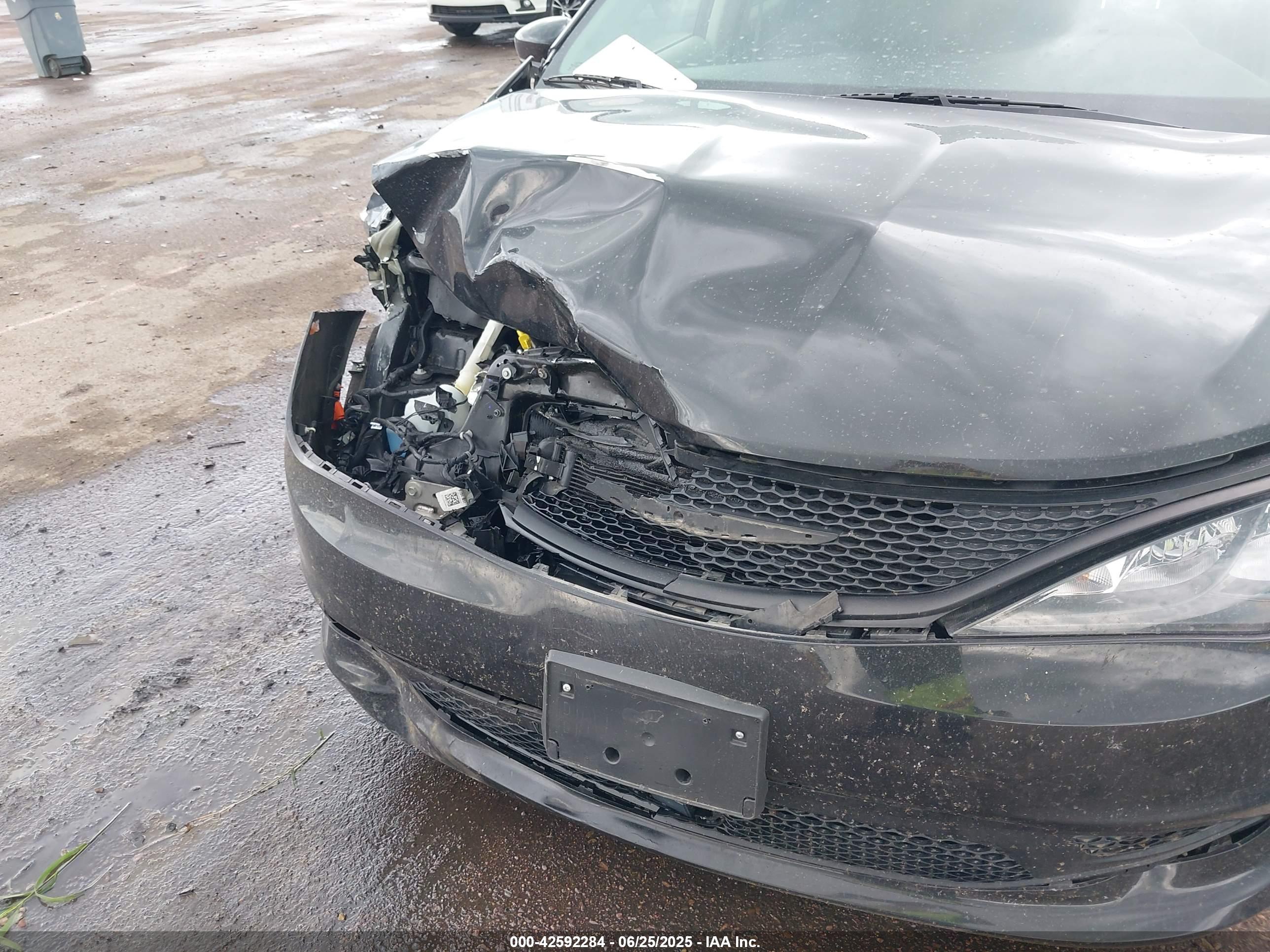 CHRYSLER VOYAGER image 6