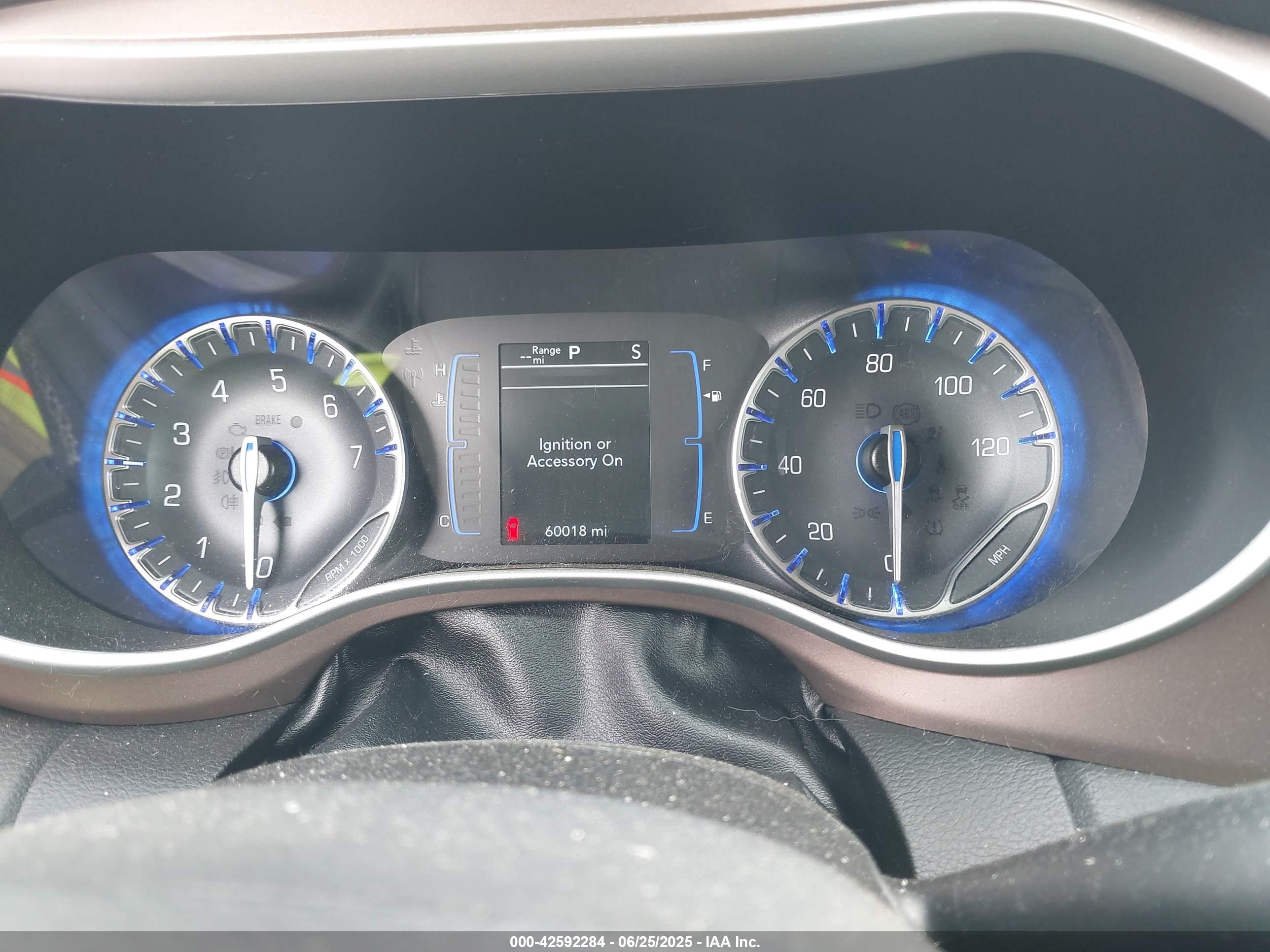 CHRYSLER VOYAGER image 7