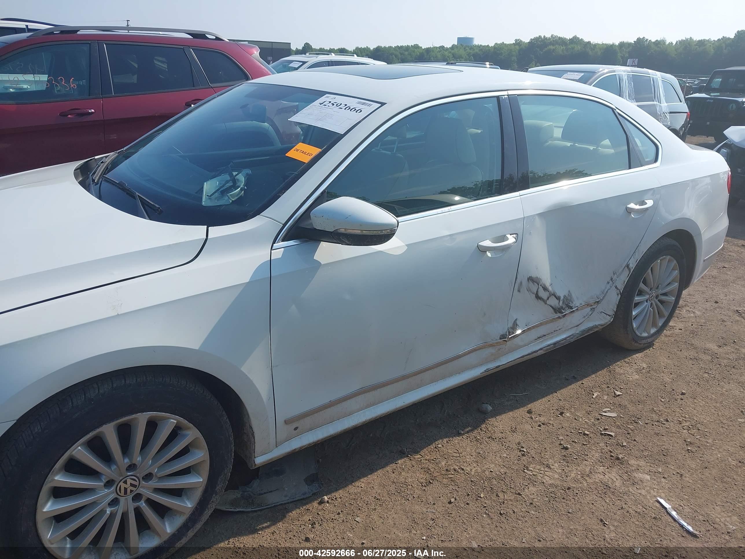 VOLKSWAGEN PASSAT image 6