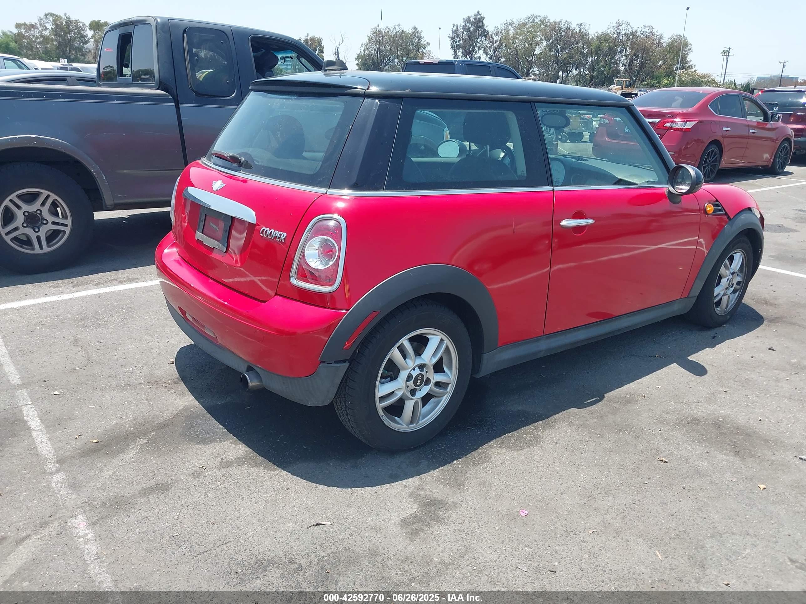 MINI COOPER image 4