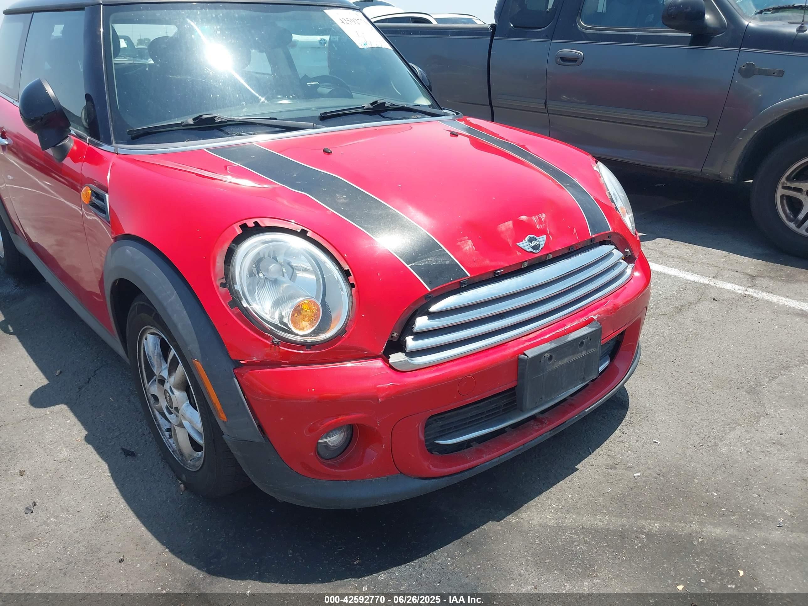 MINI COOPER image 6