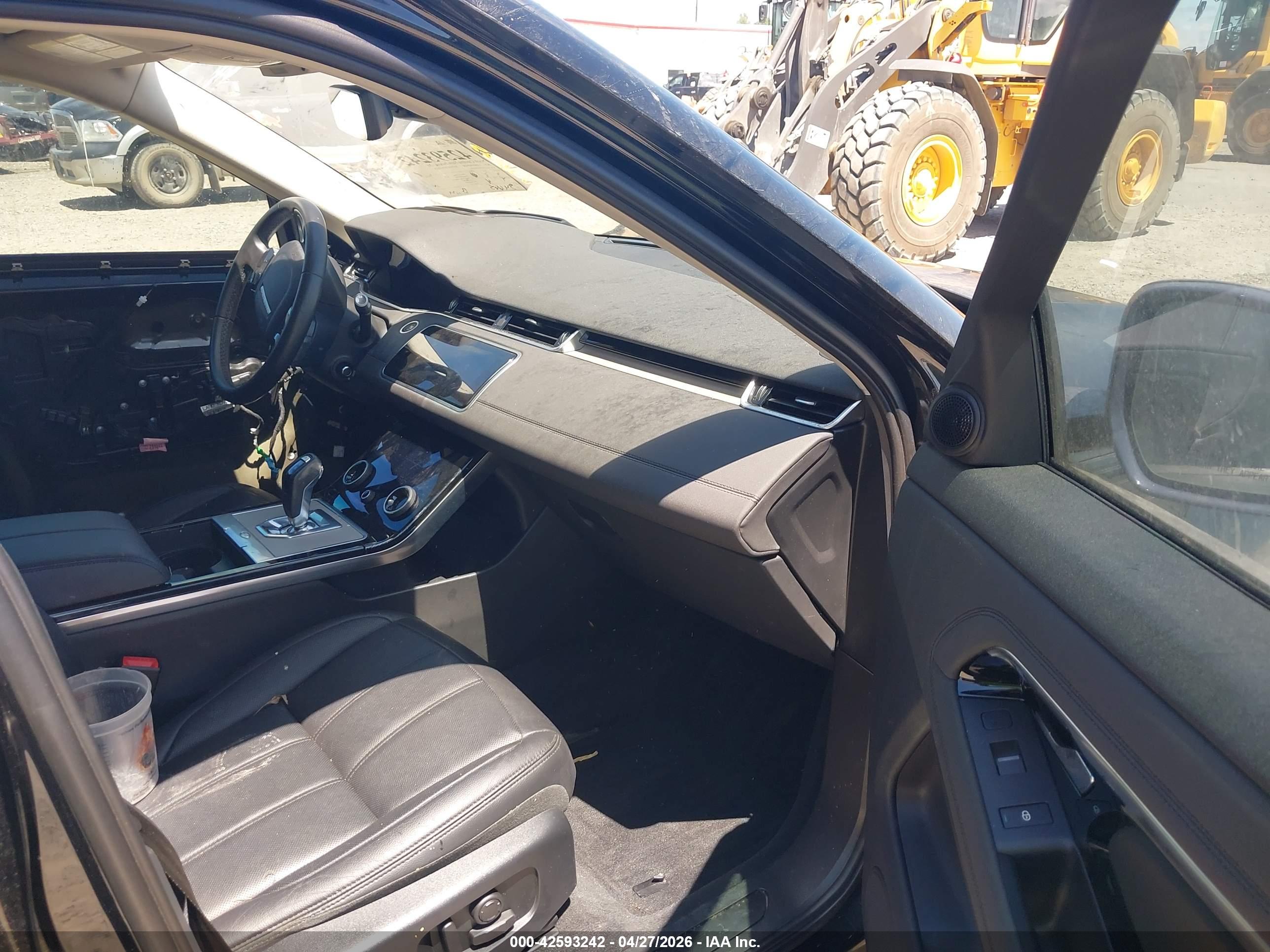 LAND ROVER image 5