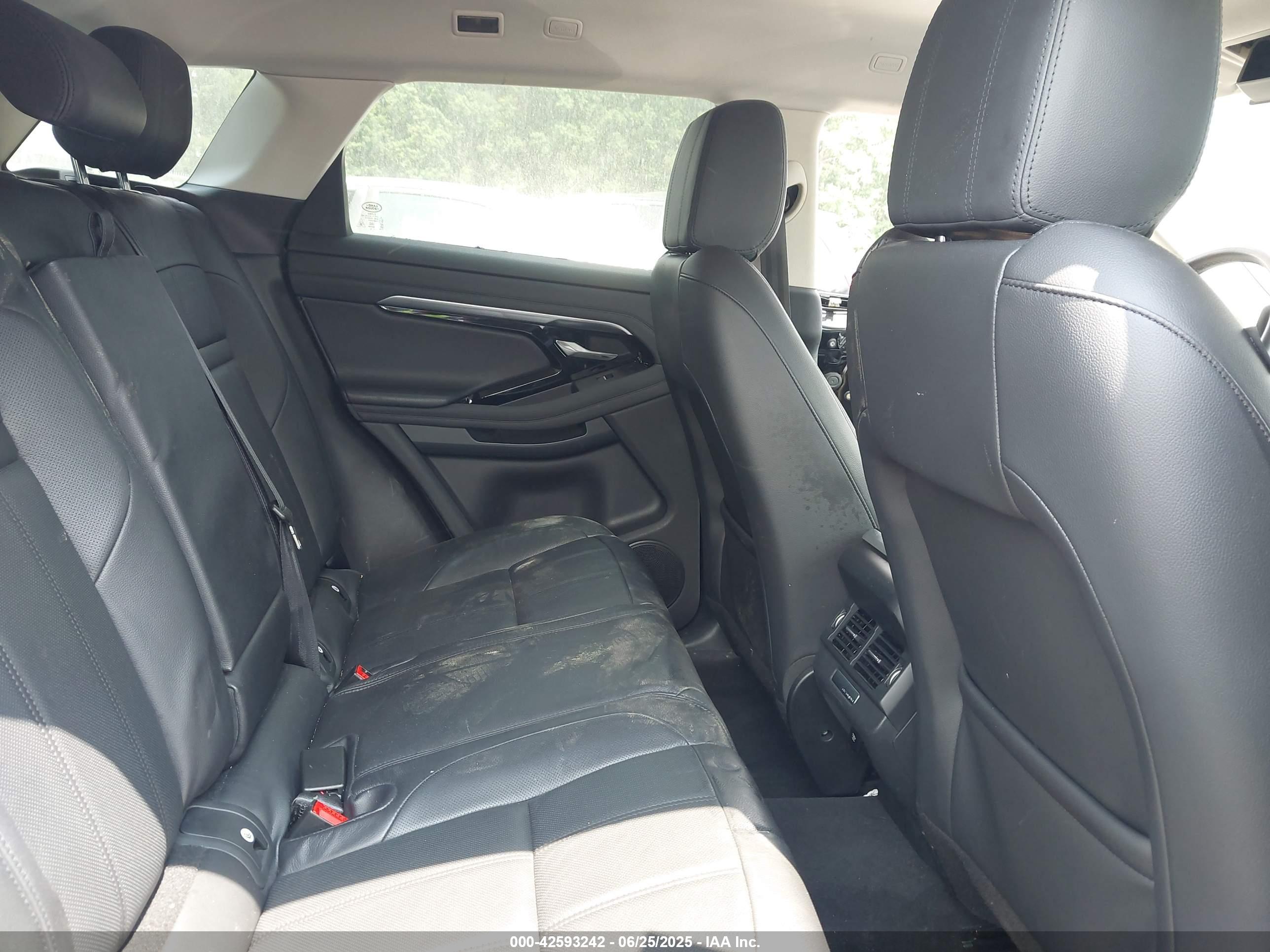 LAND ROVER image 8