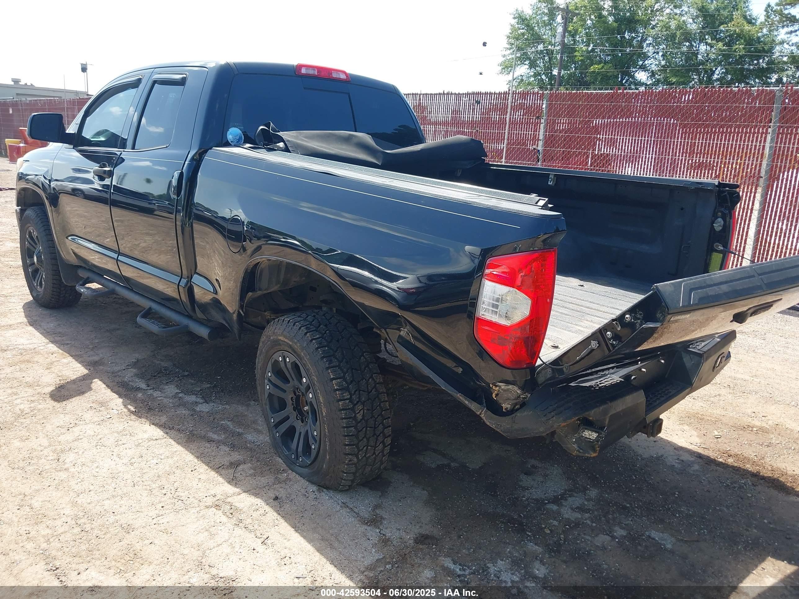 TOYOTA TUNDRA image 6