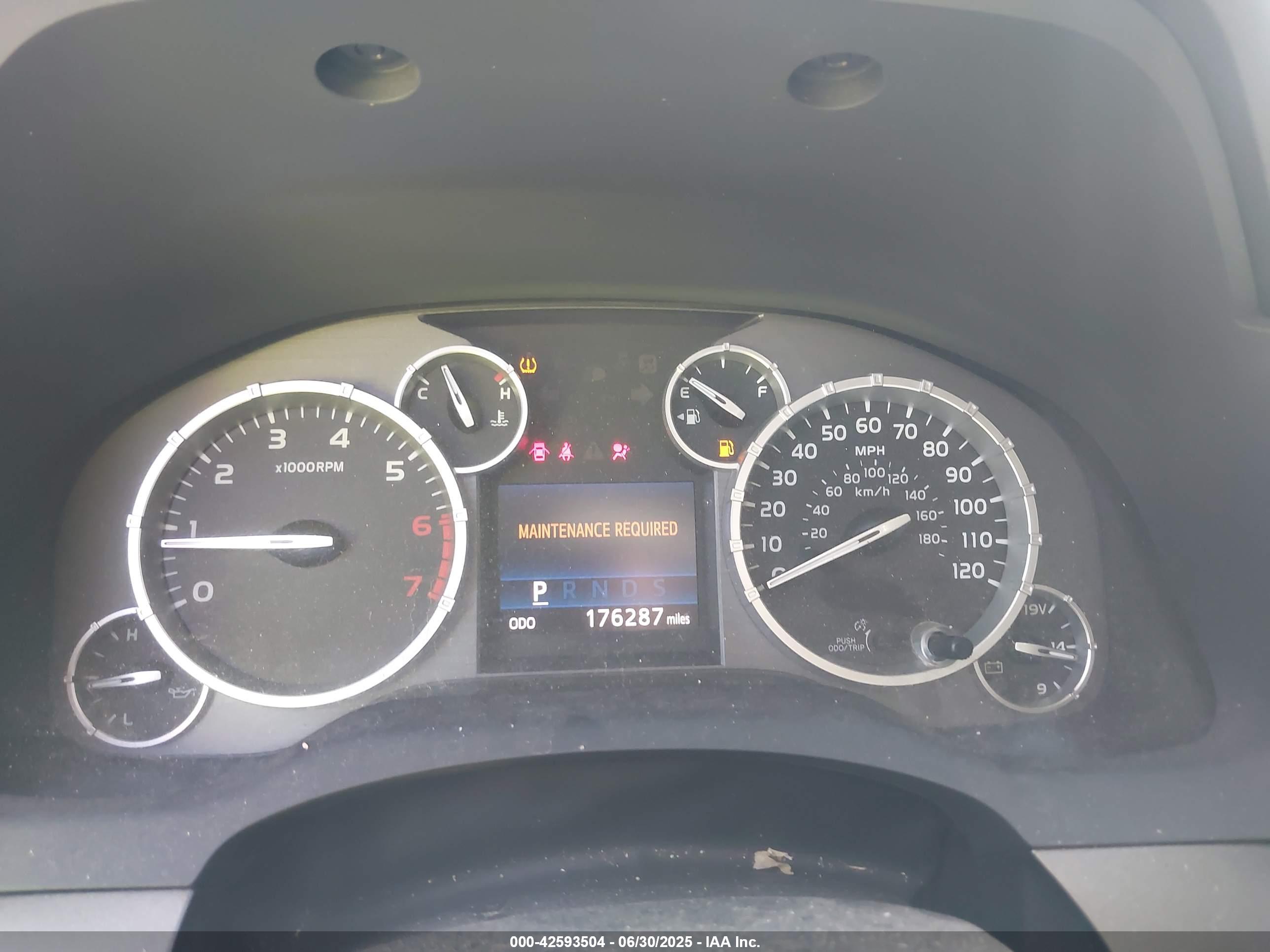TOYOTA TUNDRA image 7