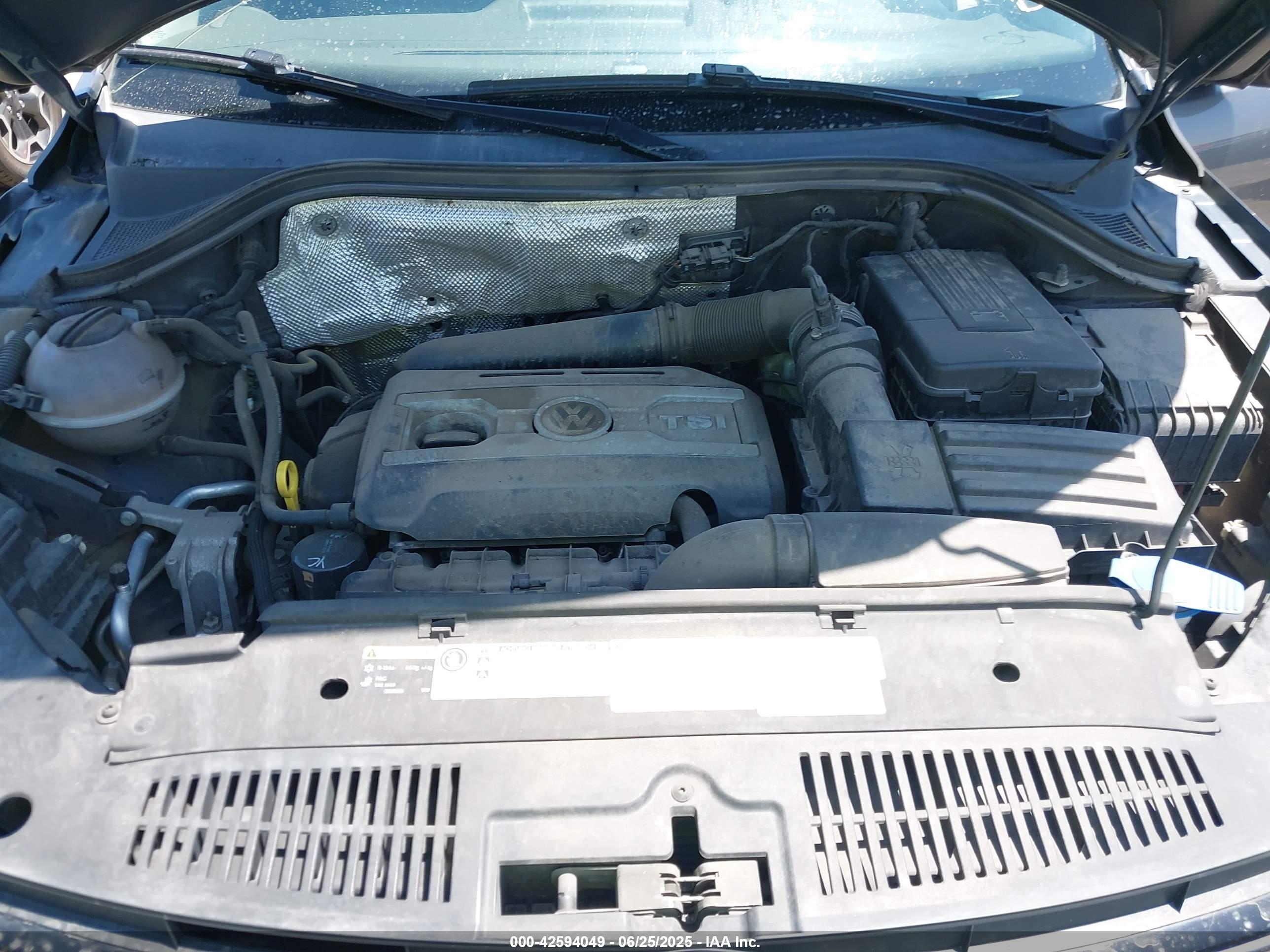 VOLKSWAGEN TIGUAN image 10