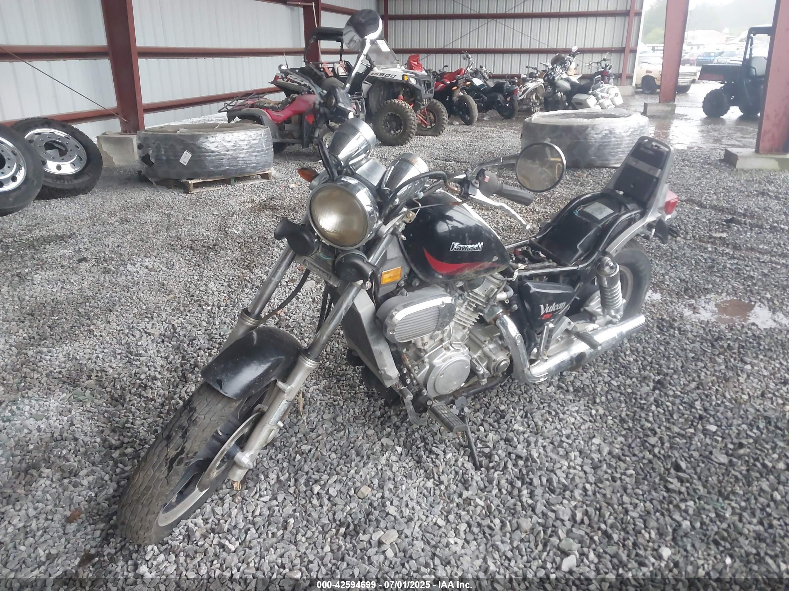 KAWASAKI VN750 image 2