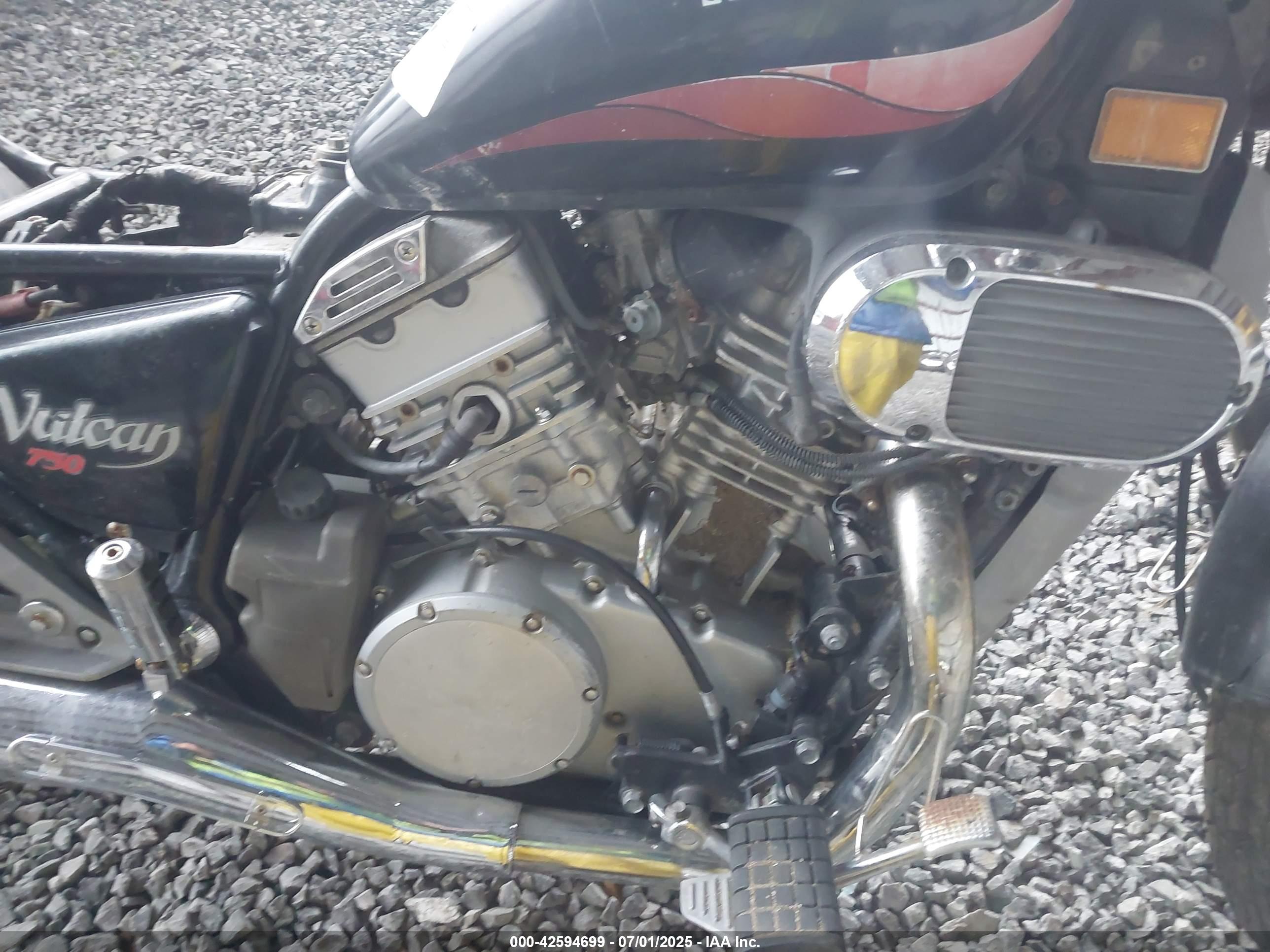 KAWASAKI VN750 image 8