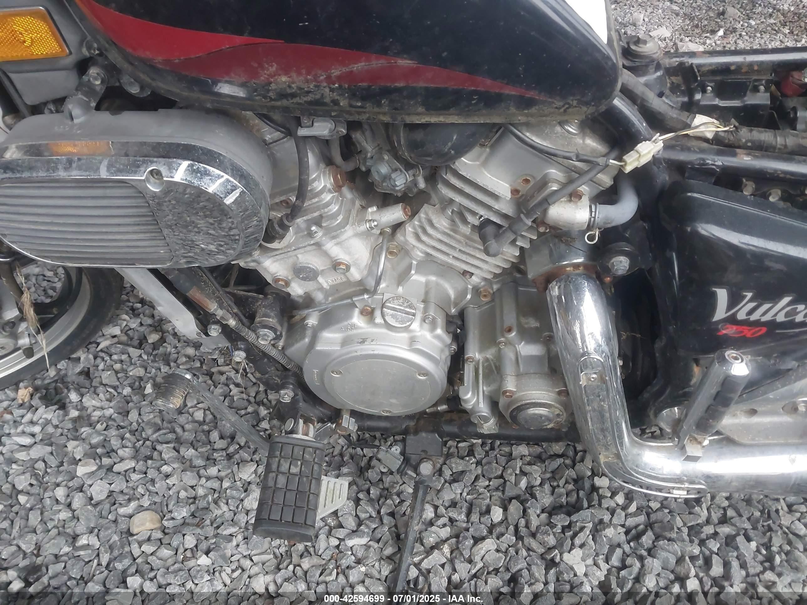 KAWASAKI VN750 image 9