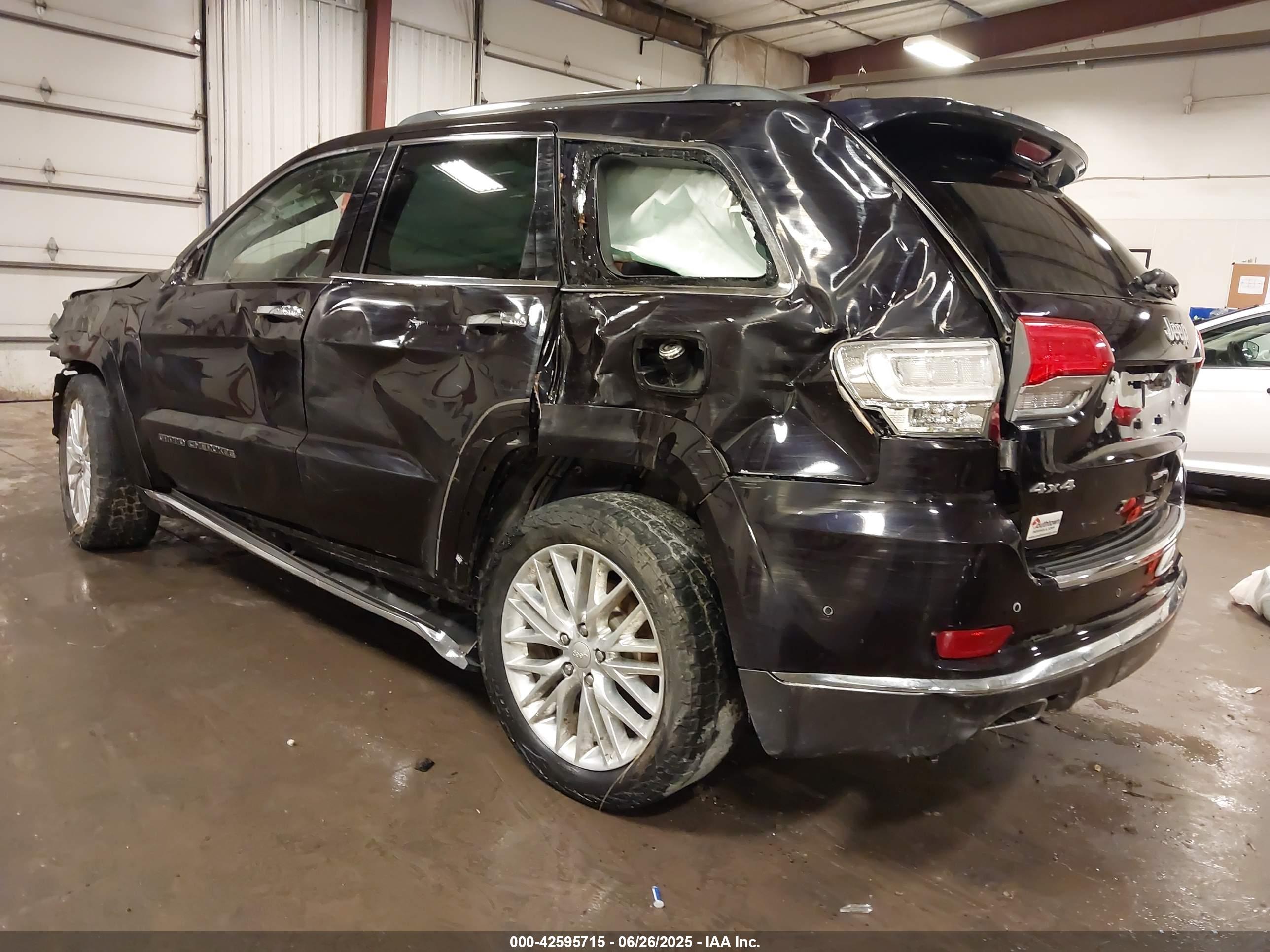 JEEP GRAND image 3