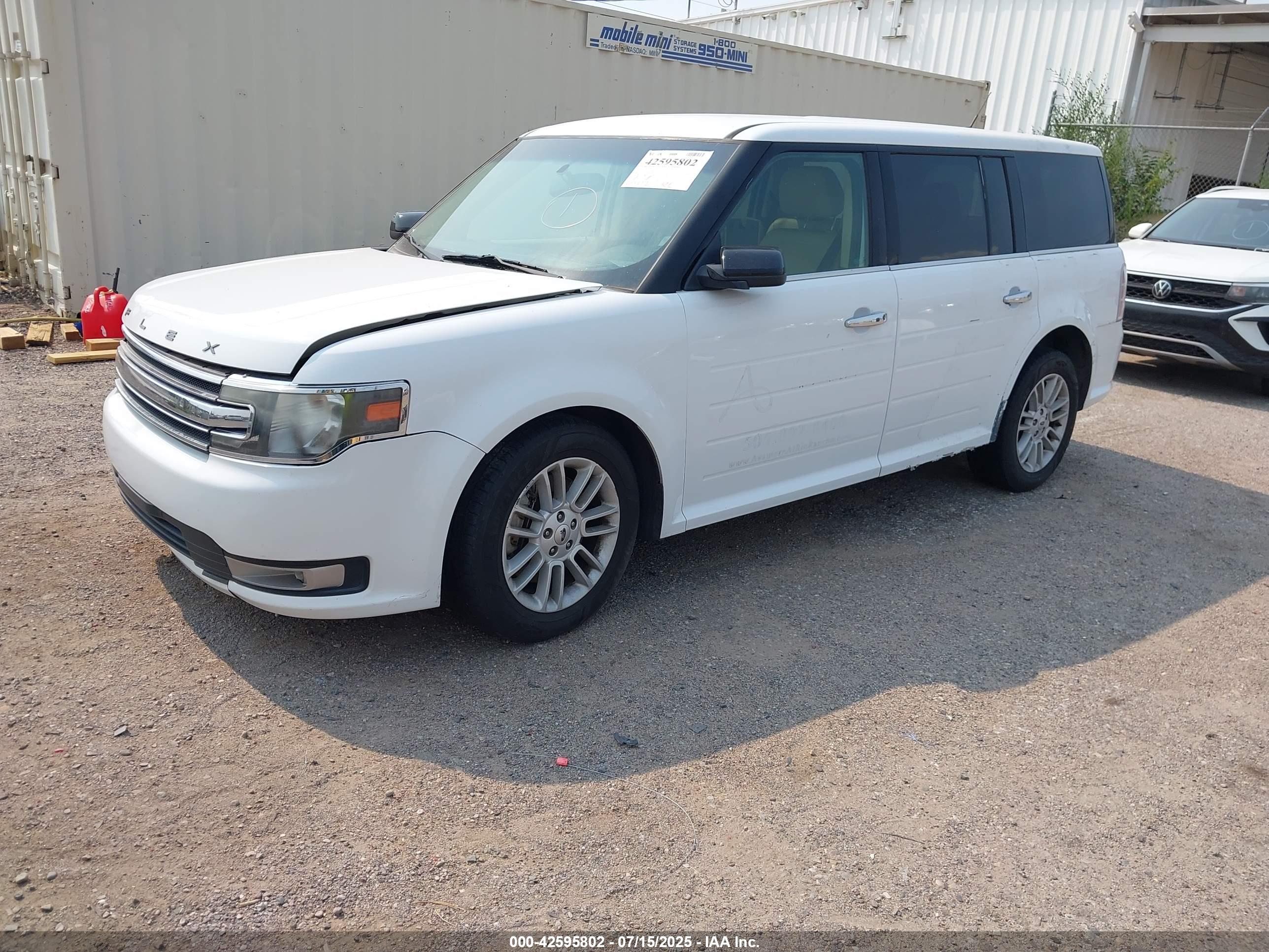 FORD FLEX image 2