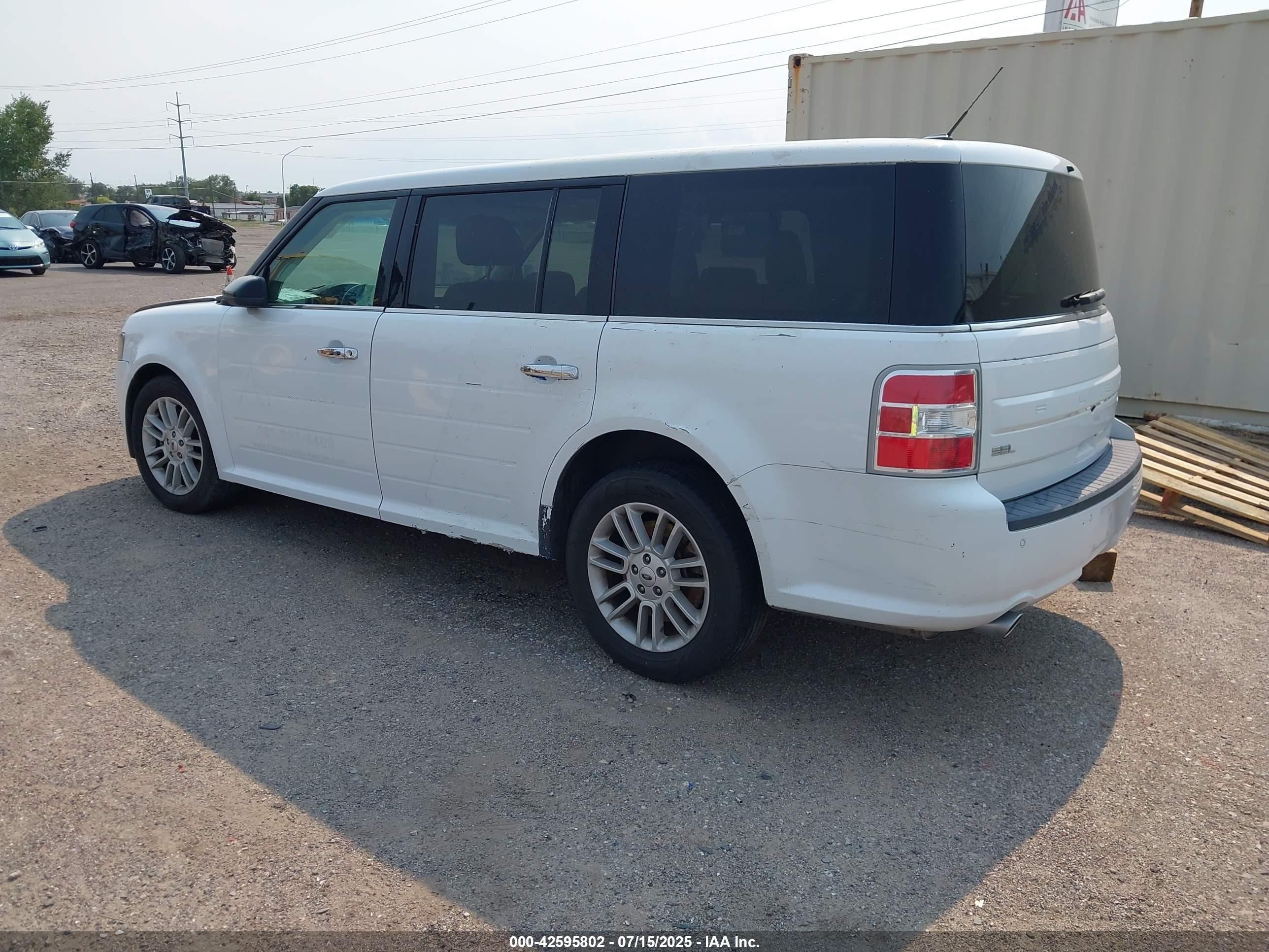 FORD FLEX image 3