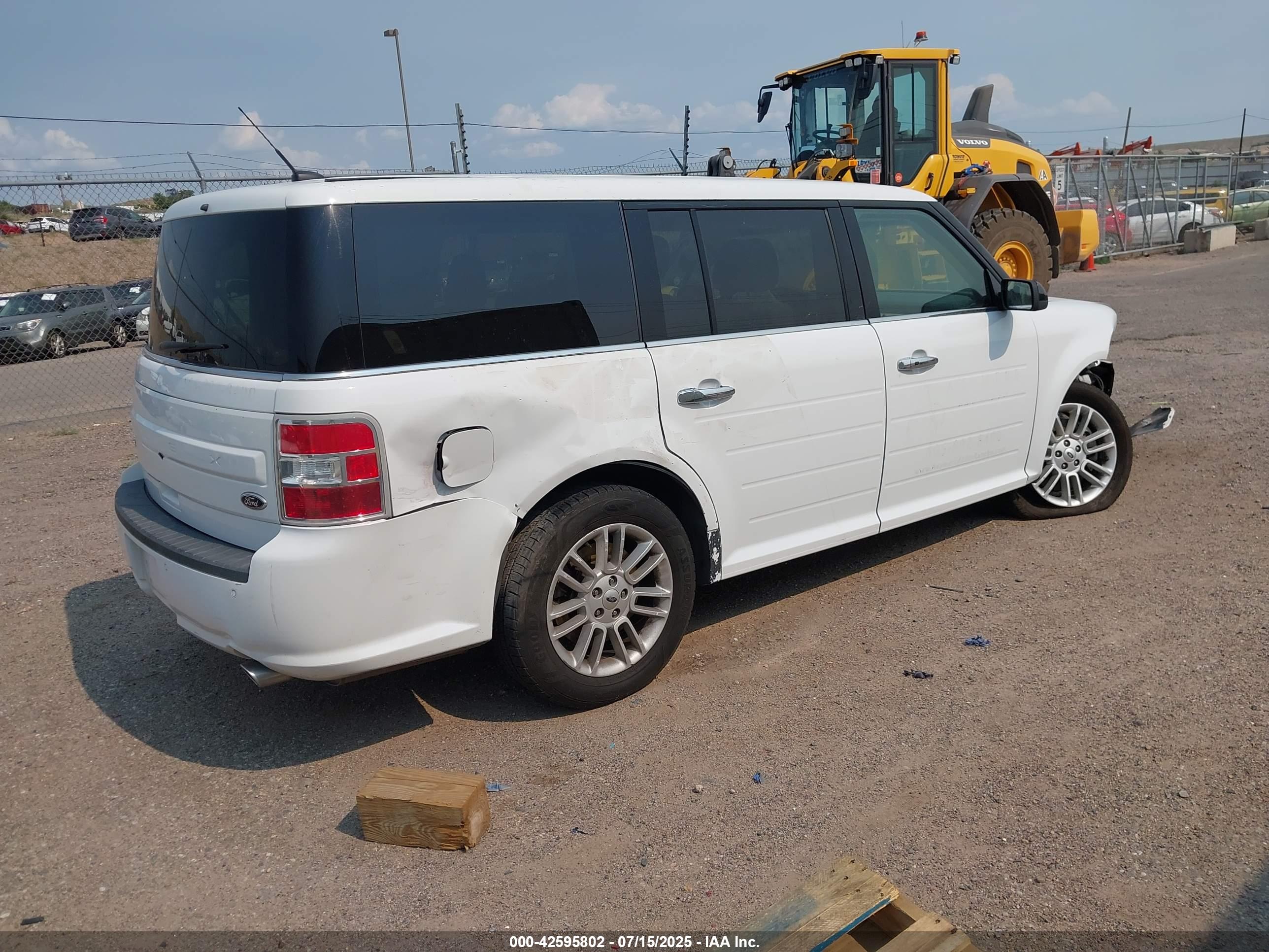 FORD FLEX image 4