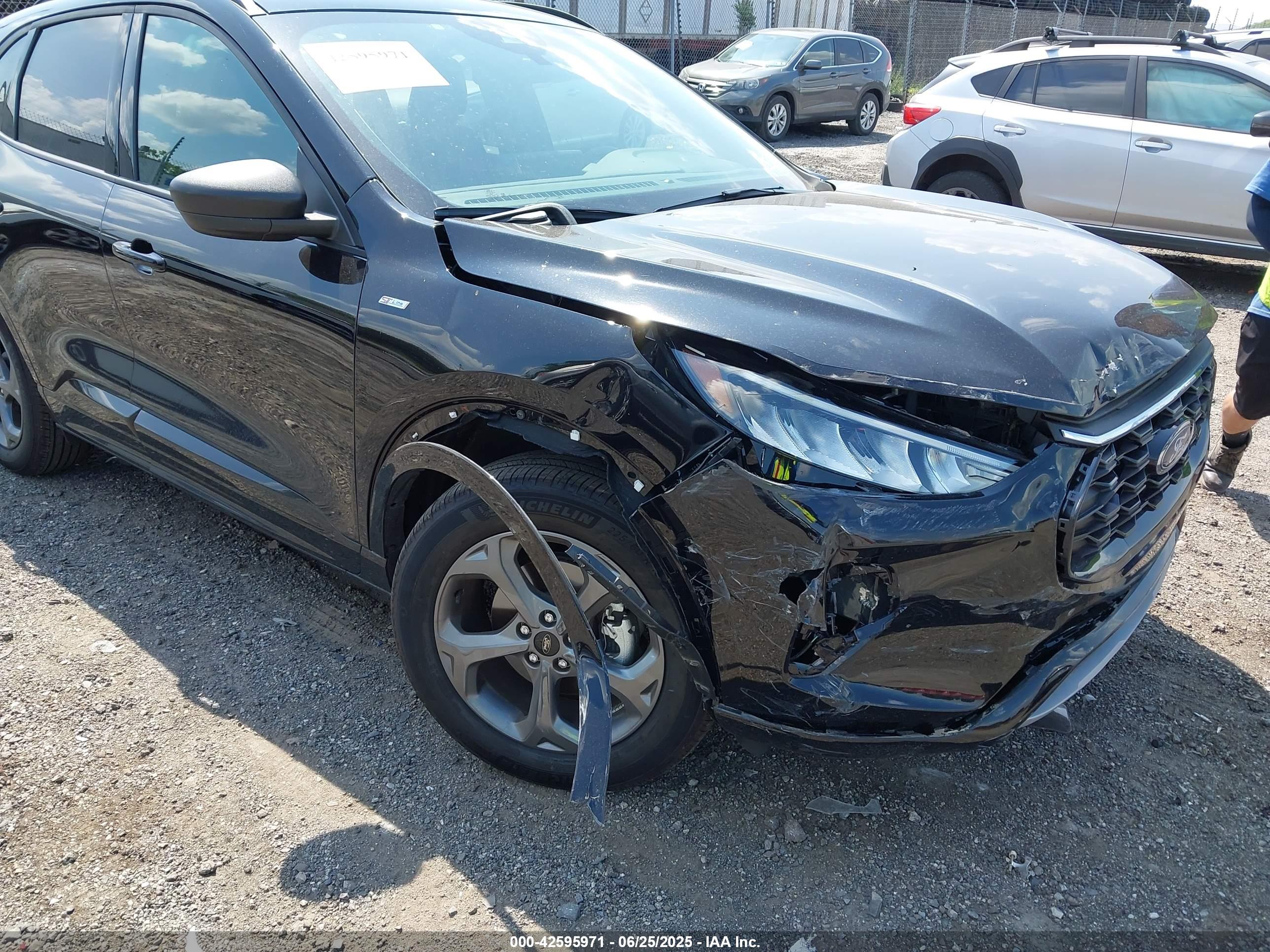 FORD ESCAPE image 6
