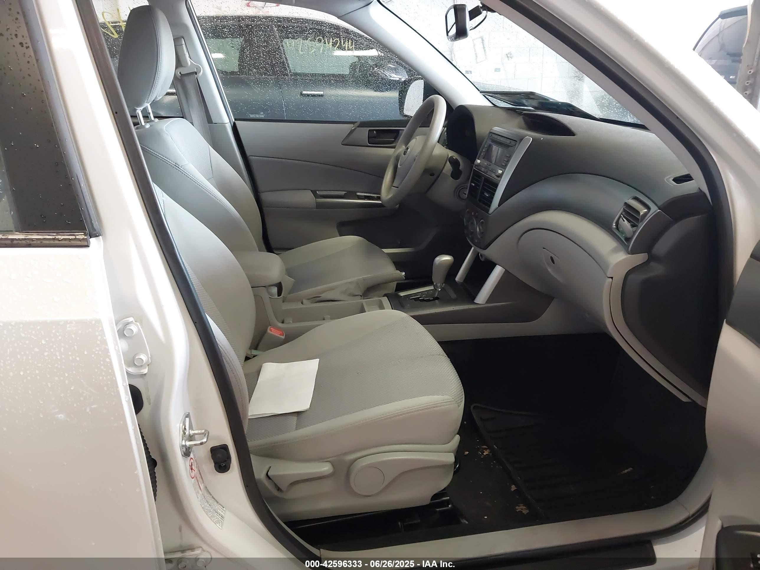 SUBARU FORESTER image 5