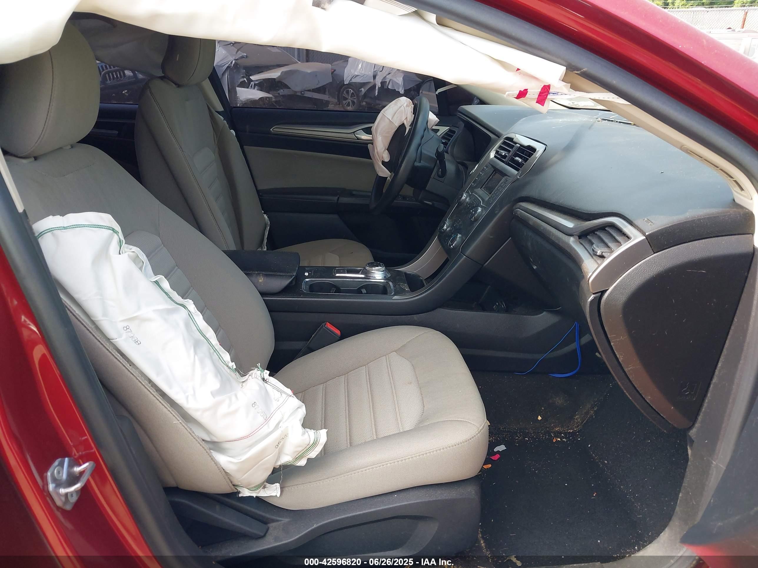 FORD FUSION image 5