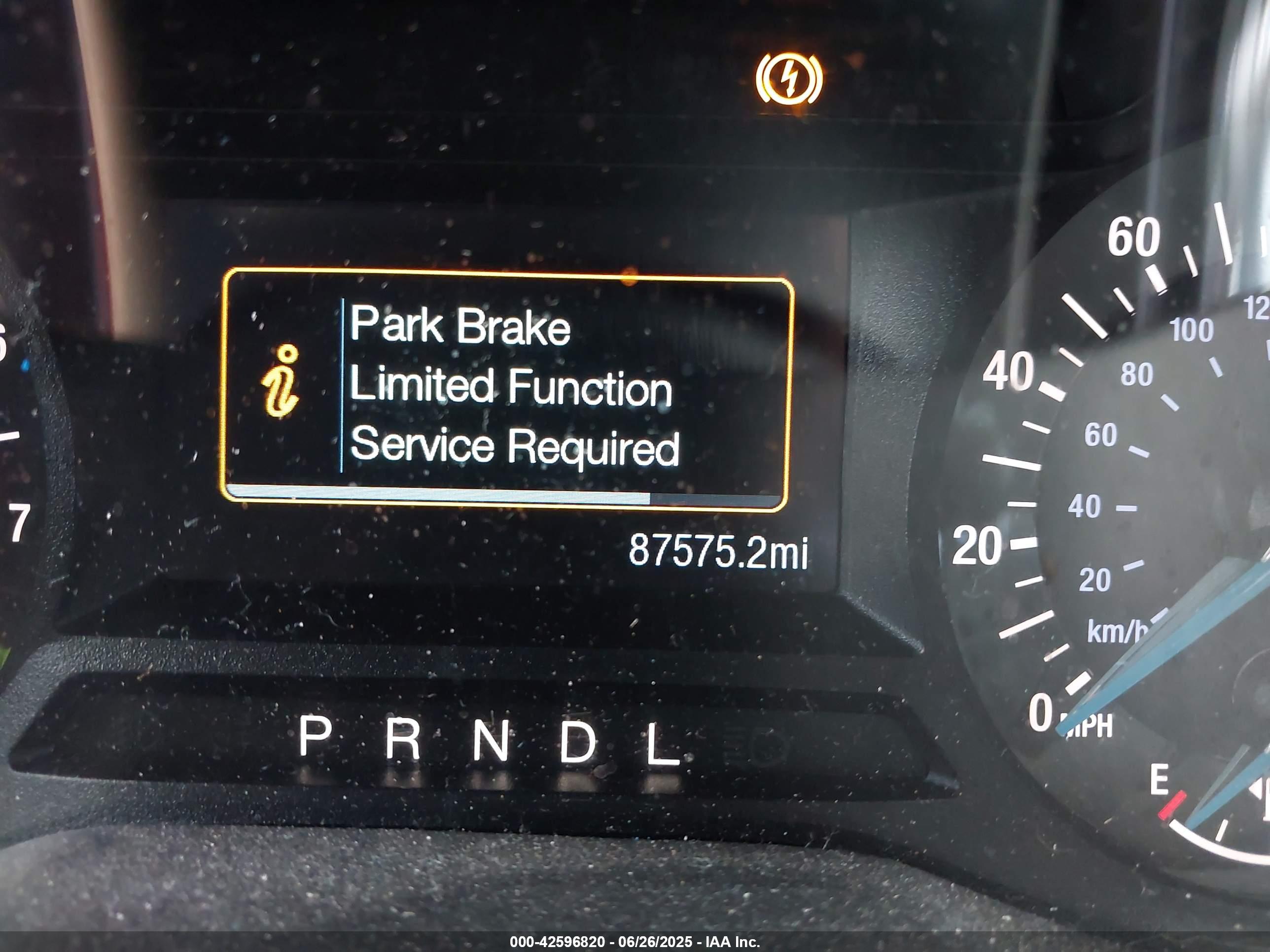 FORD FUSION image 7