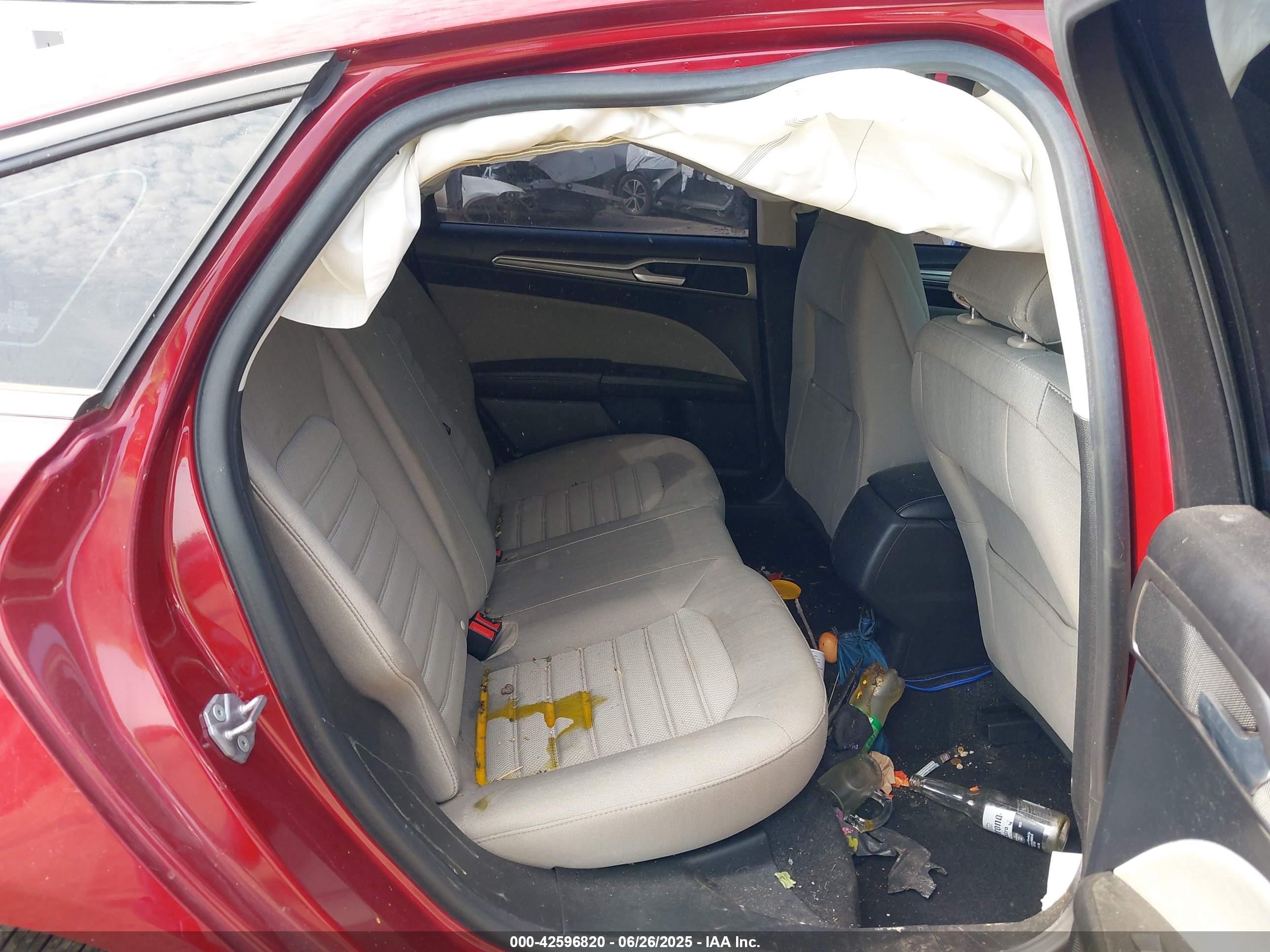 FORD FUSION image 8