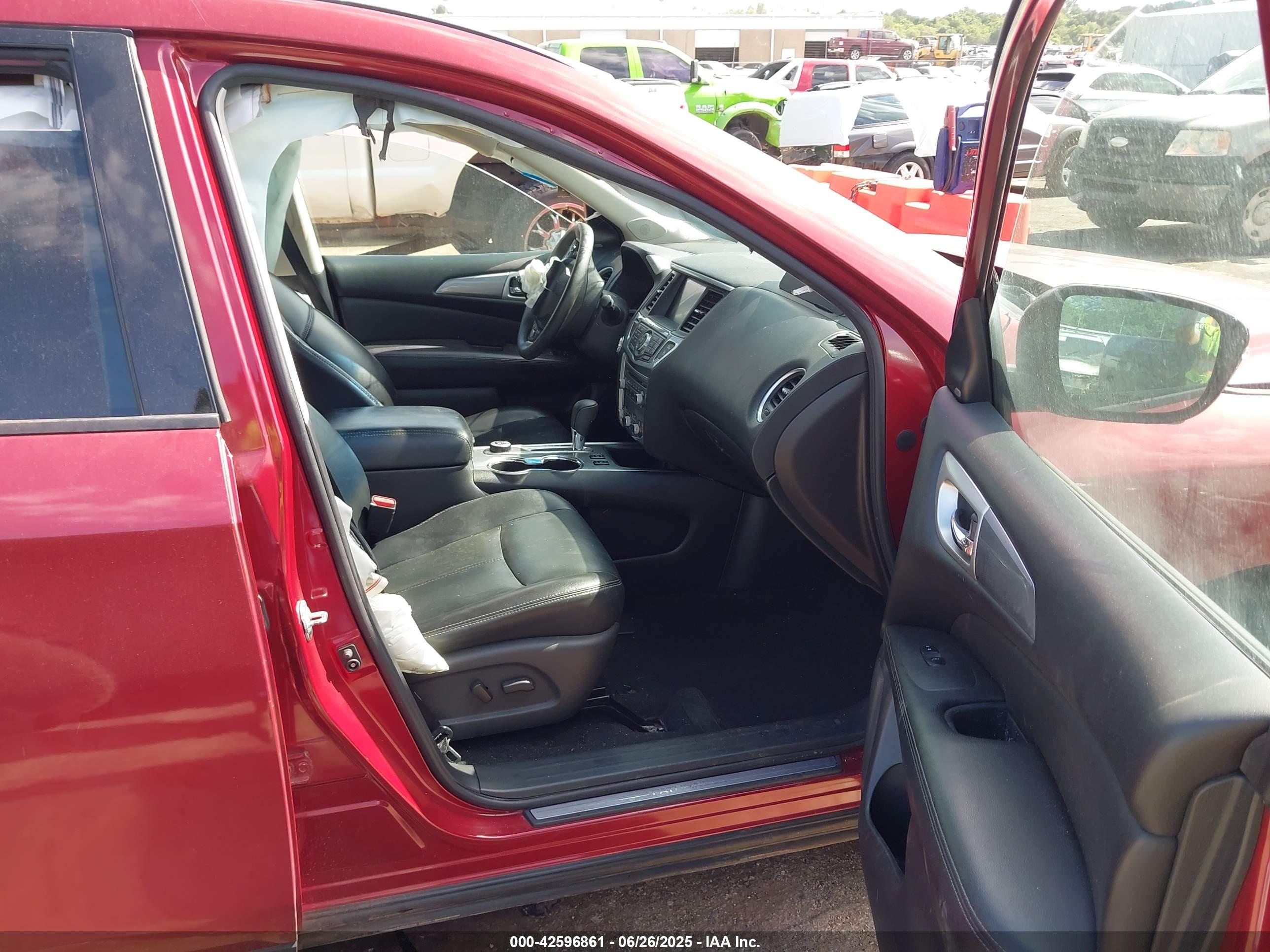 NISSAN PATHFINDER image 5
