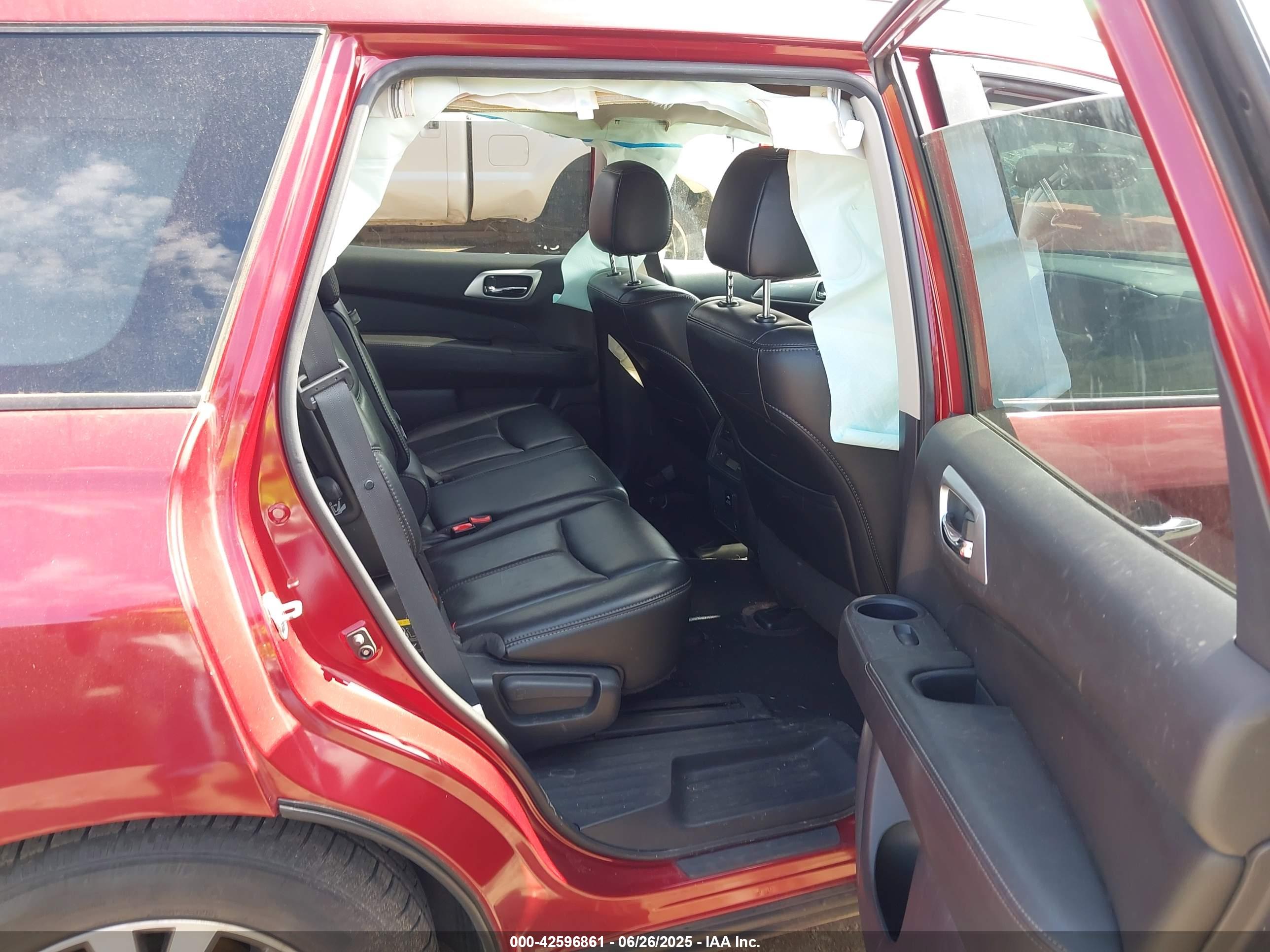 NISSAN PATHFINDER image 8