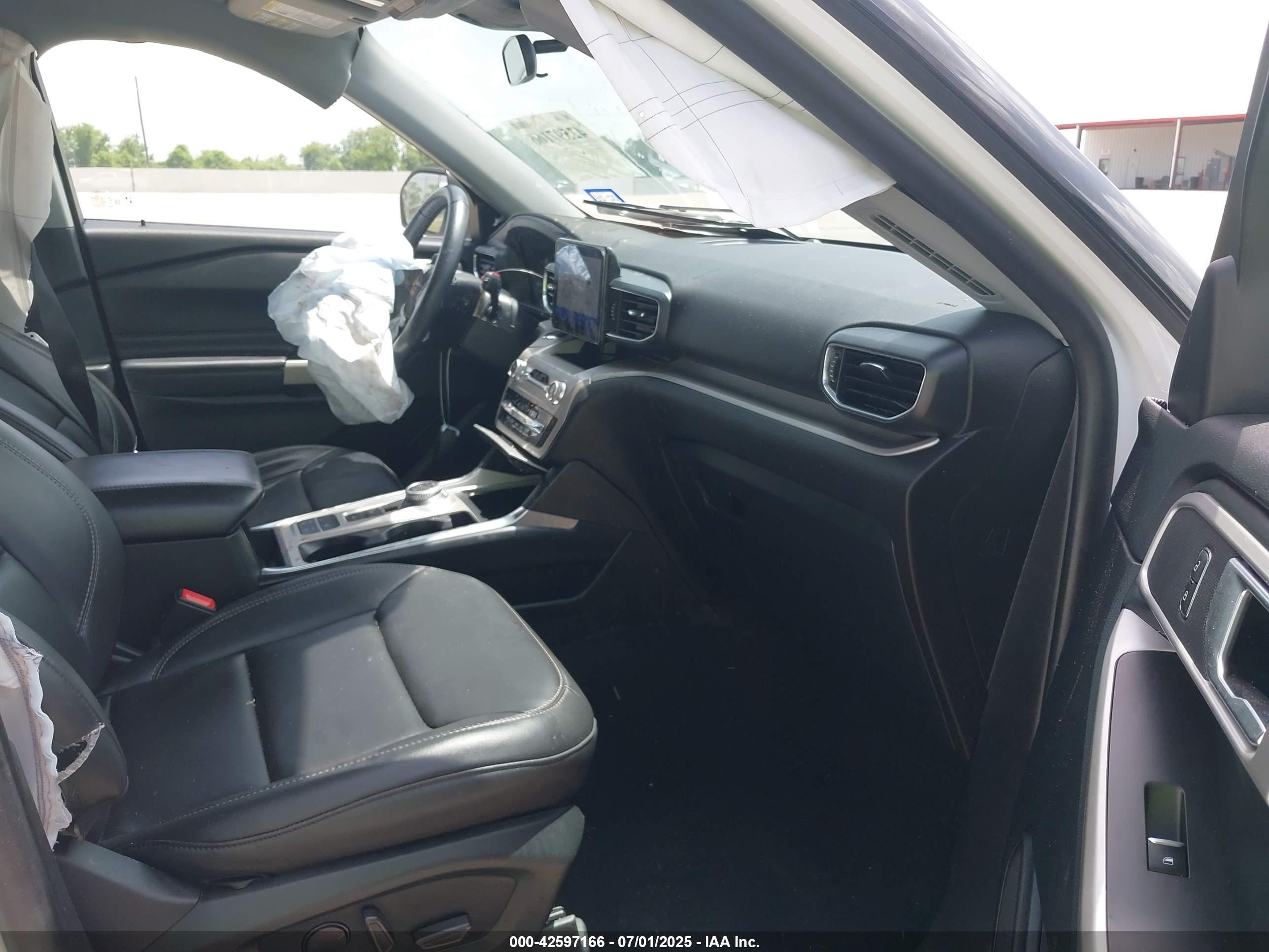 FORD EXPLORER image 5