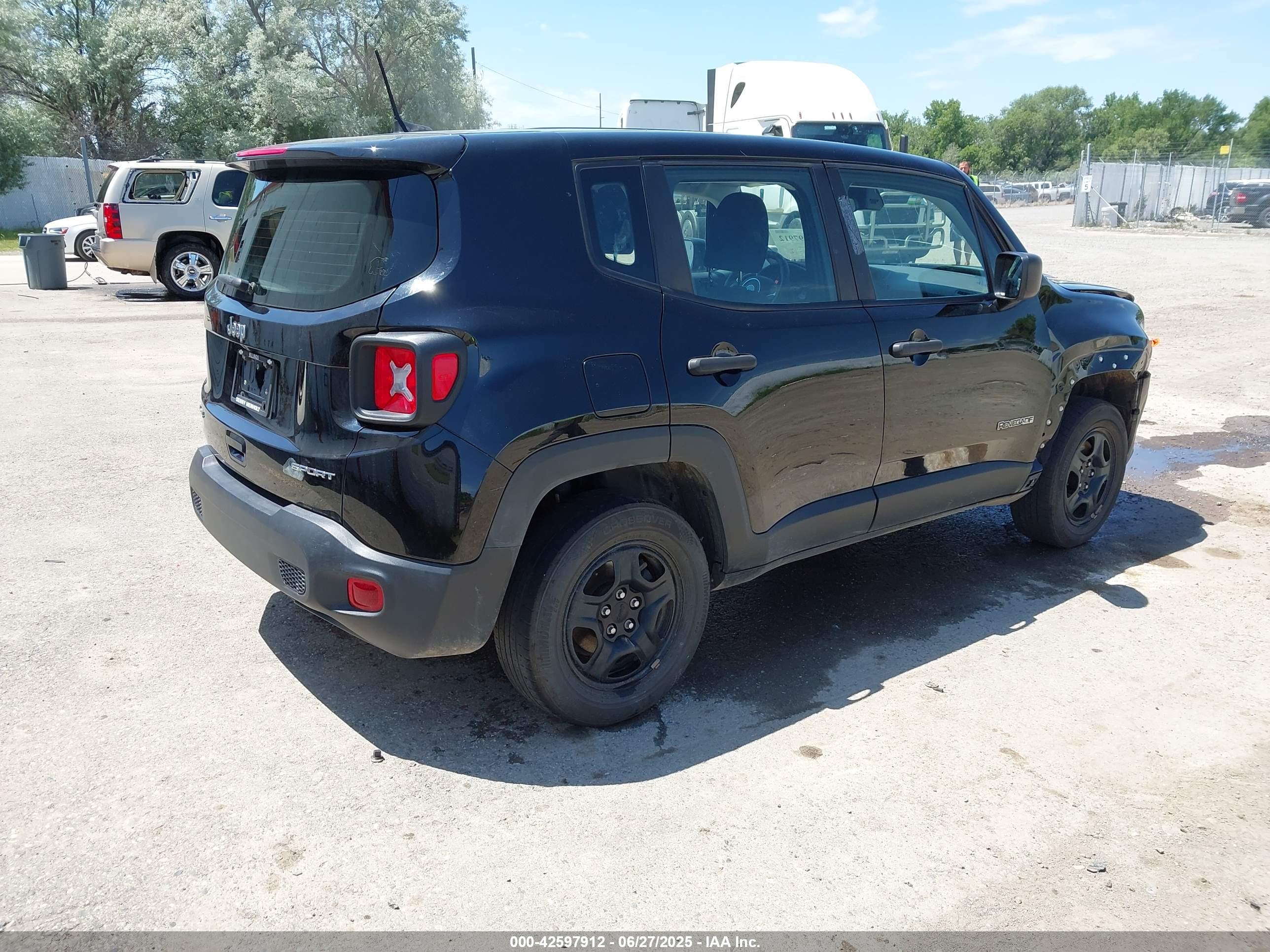 JEEP RENEGADE image 4
