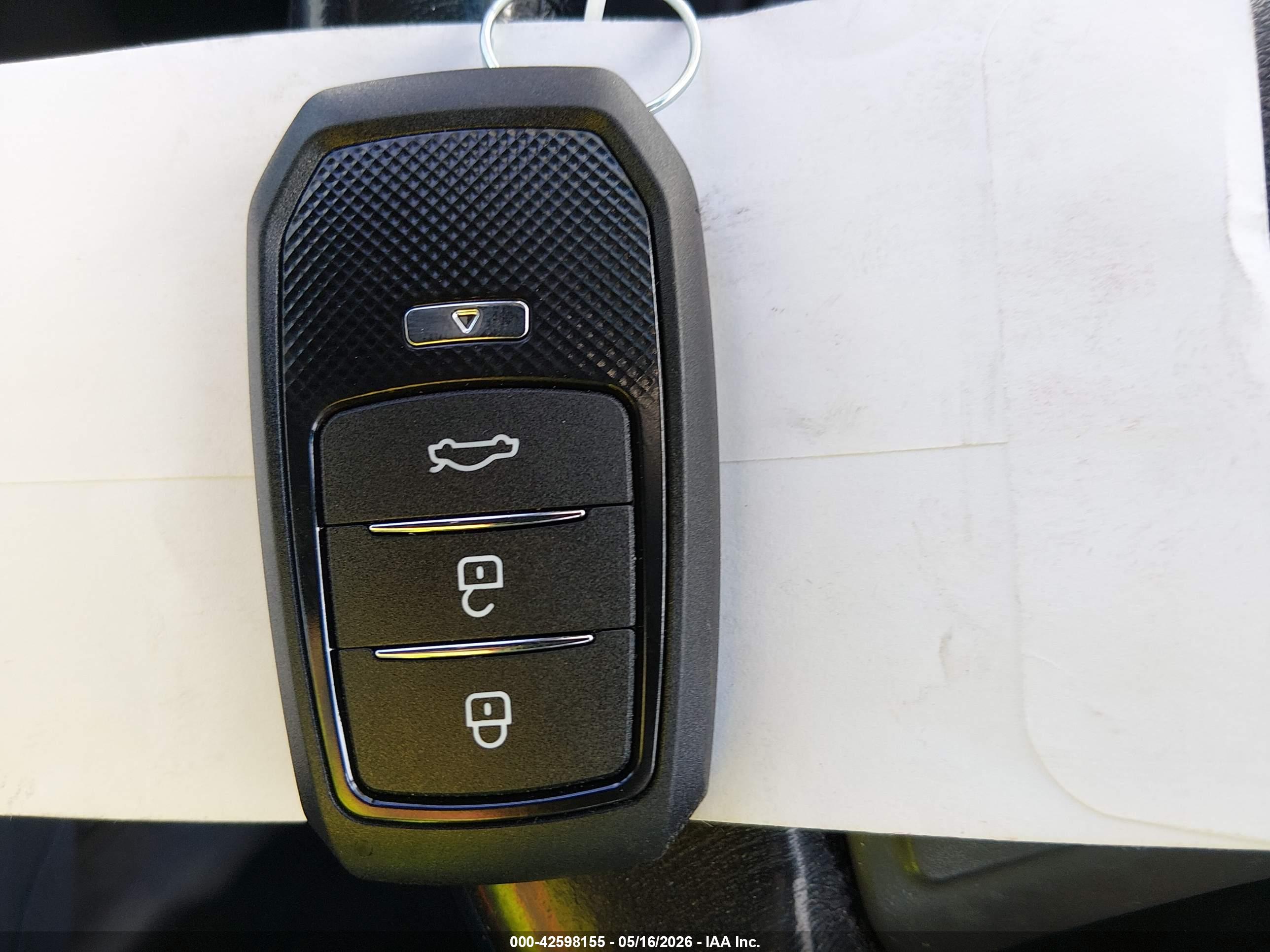 LEXUS ES image 11