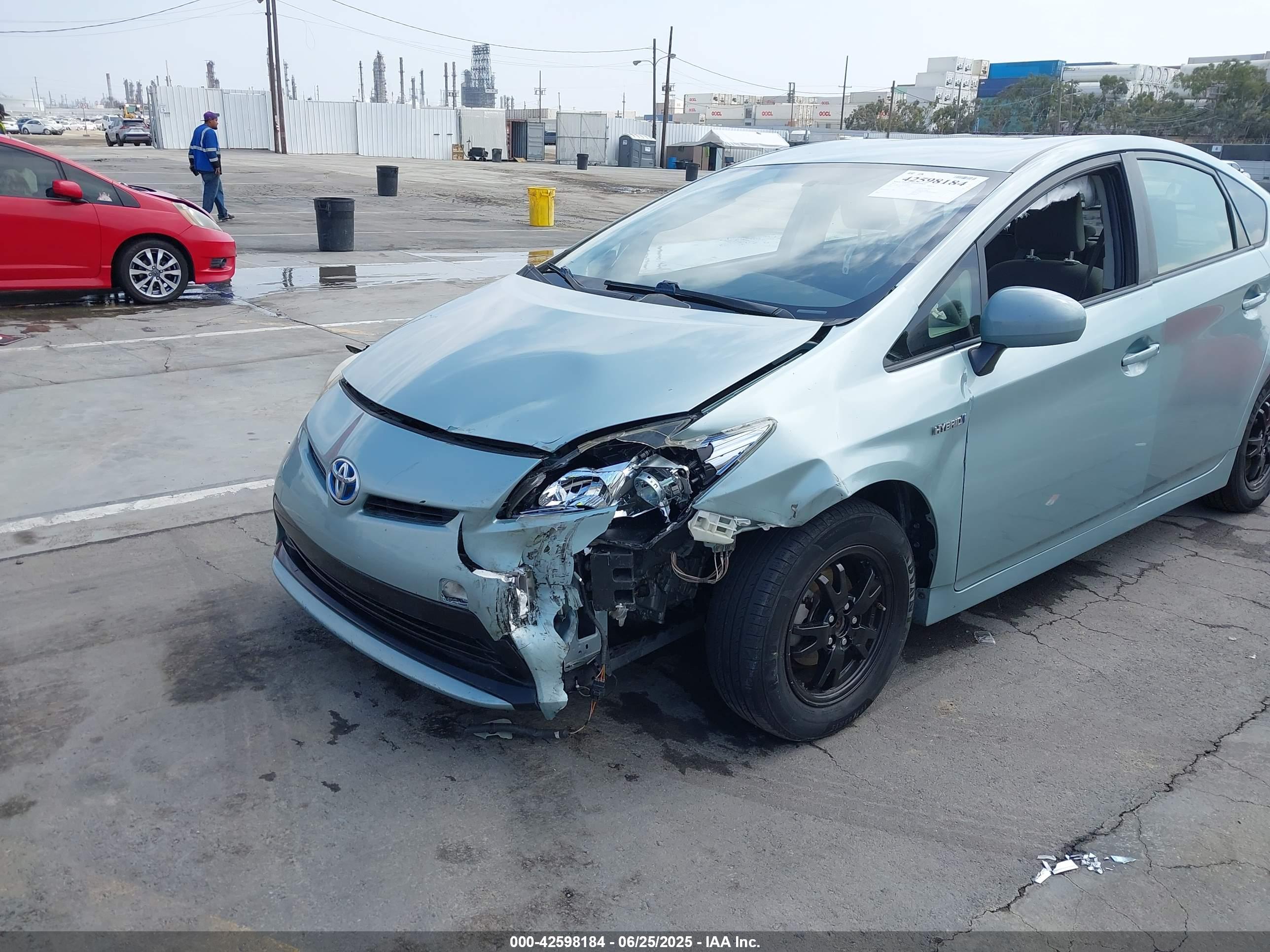 TOYOTA PRIUS image 6