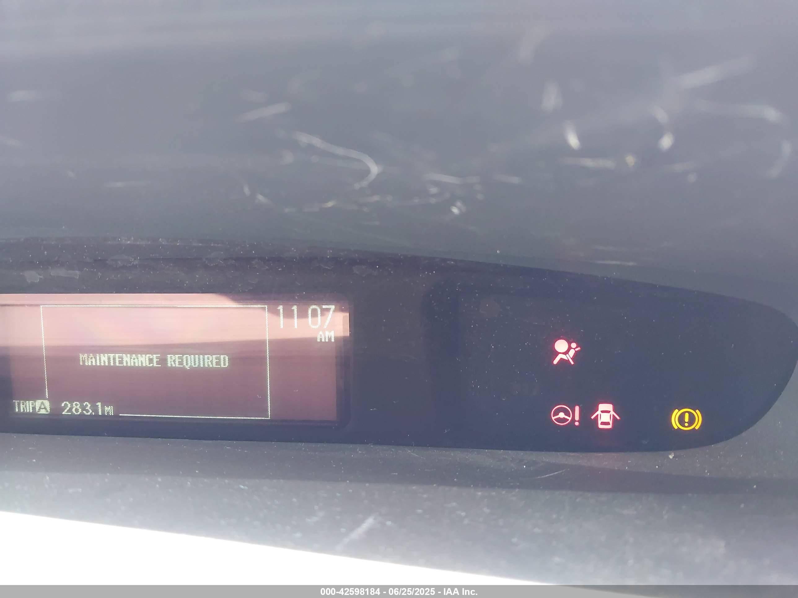 TOYOTA PRIUS image 7