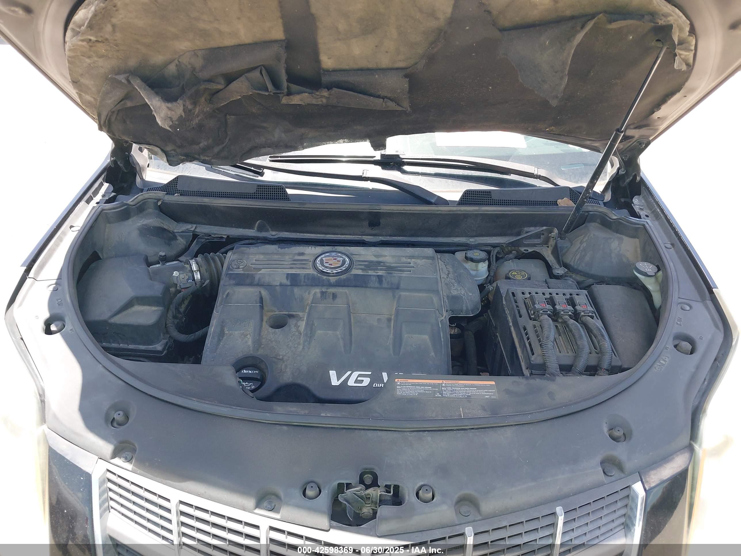 CADILLAC SRX image 10