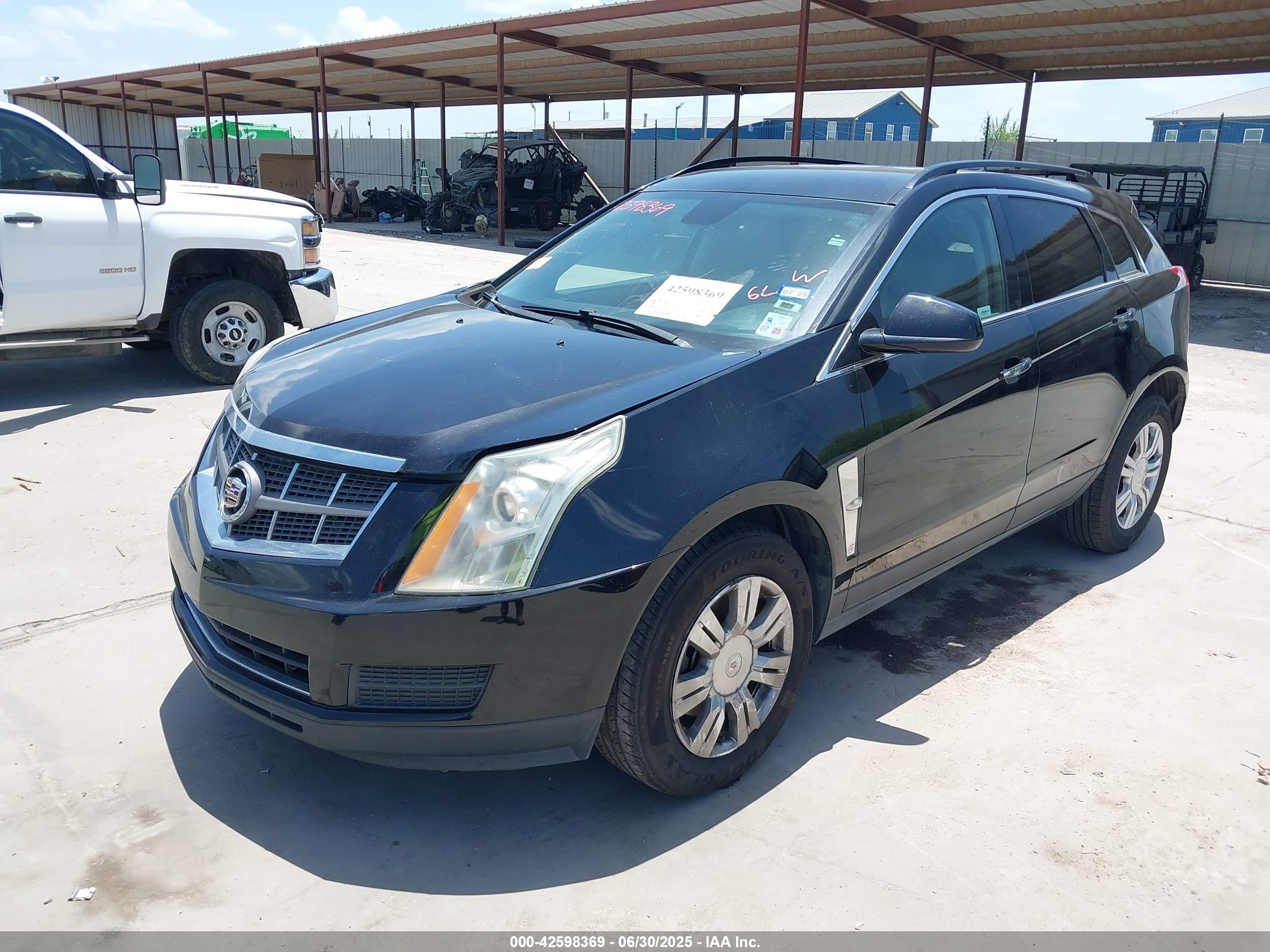 CADILLAC SRX image 2