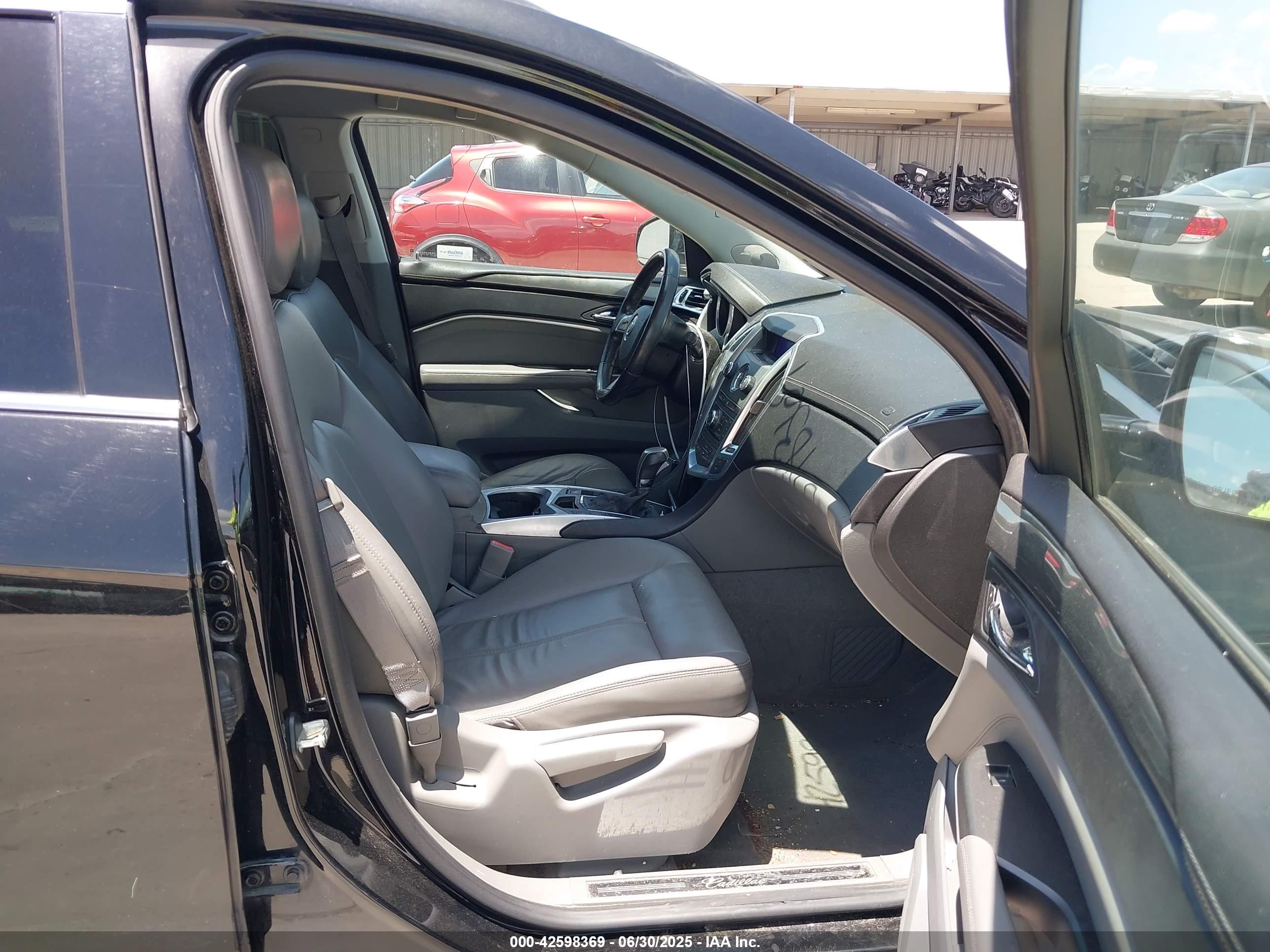 CADILLAC SRX image 5