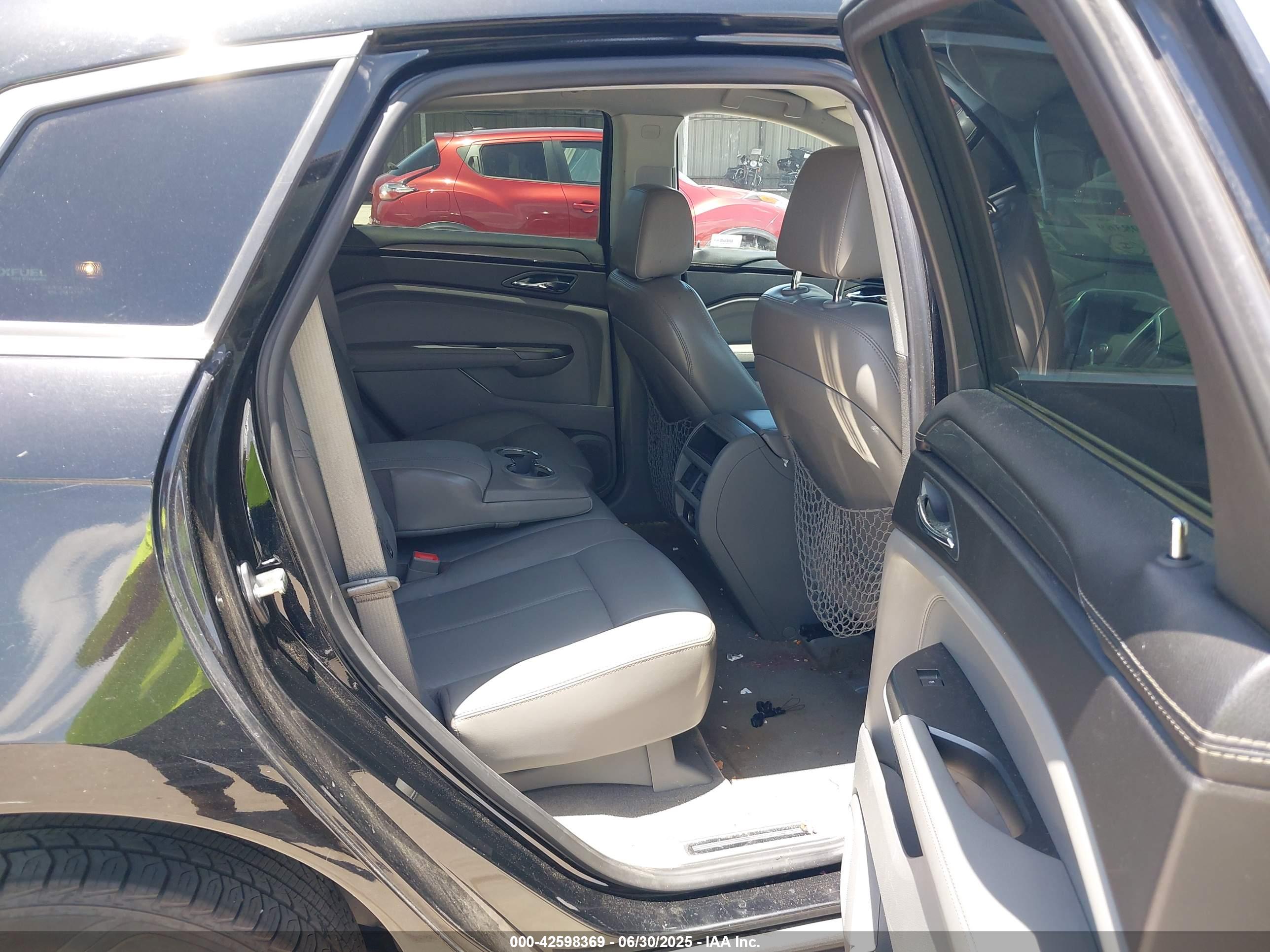 CADILLAC SRX image 8