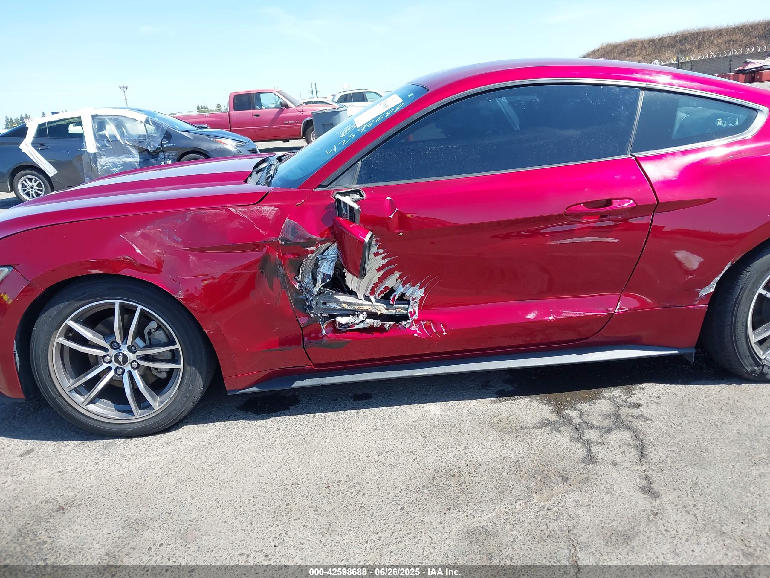 FORD MUSTANG image 6