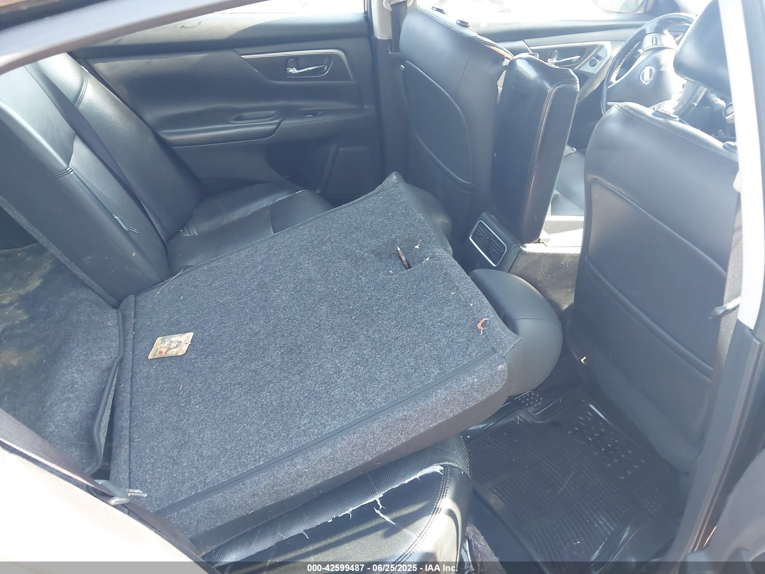 NISSAN ALTIMA image 8