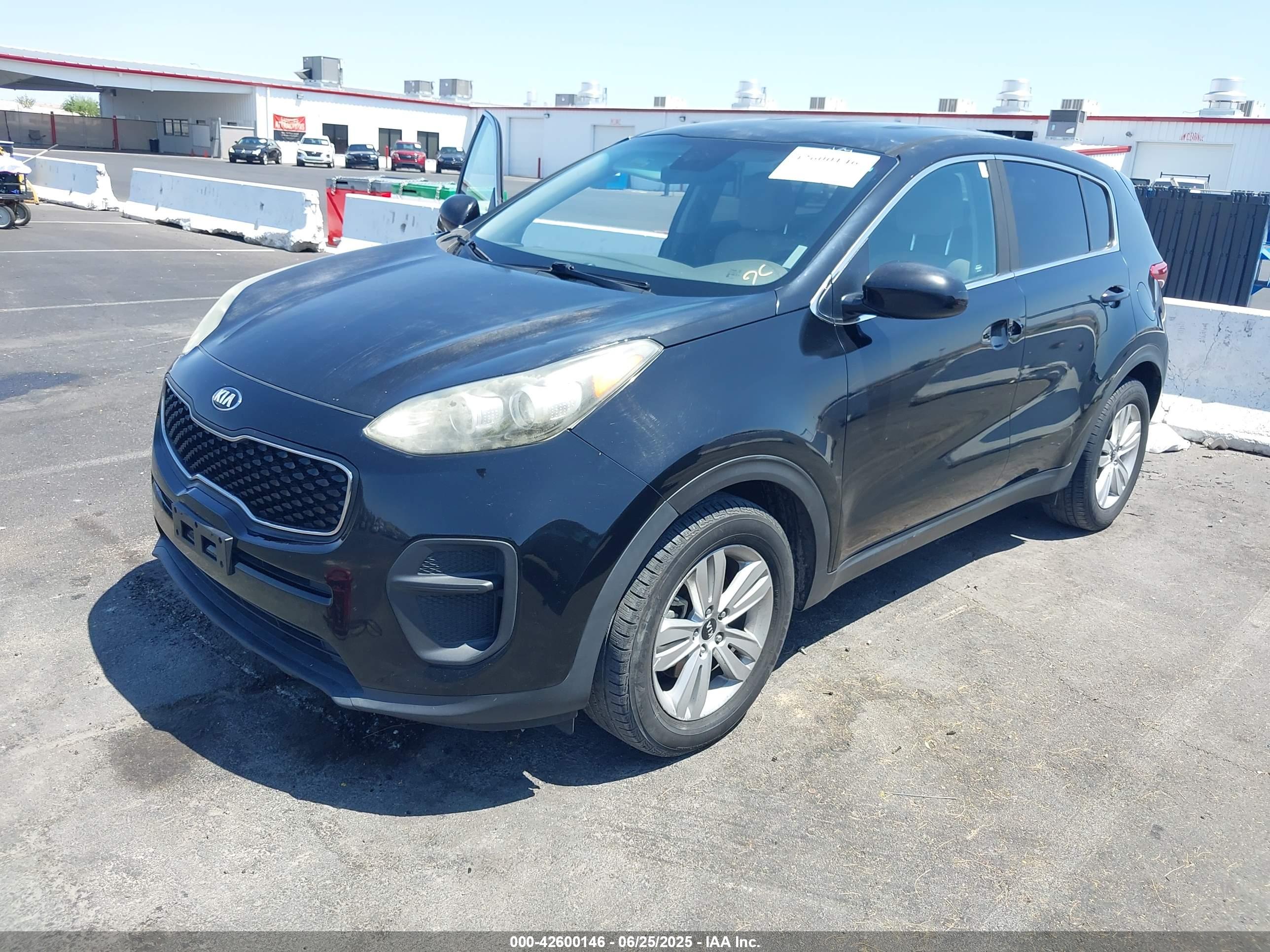 KIA SPORTAGE image 2