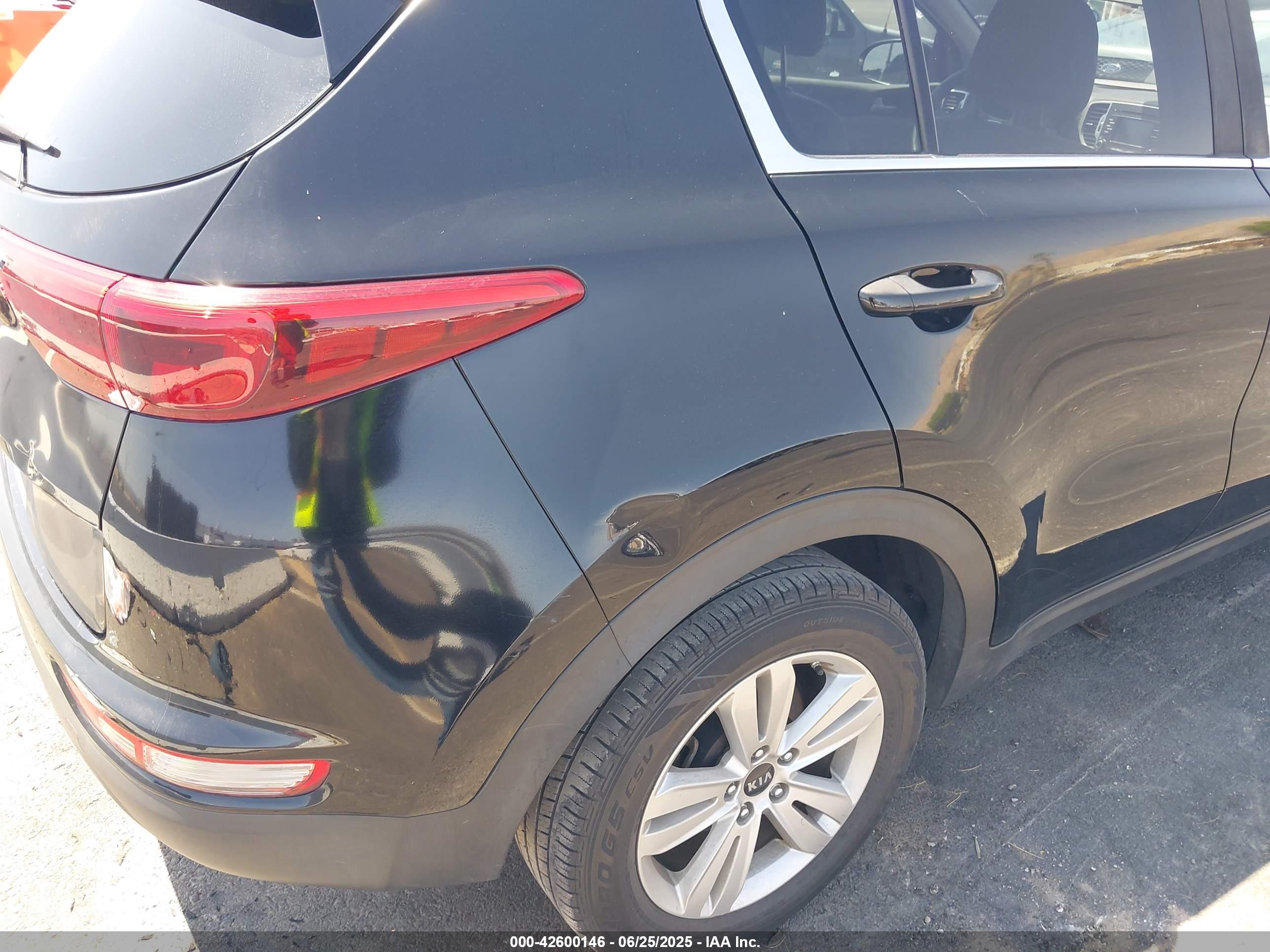 KIA SPORTAGE image 6