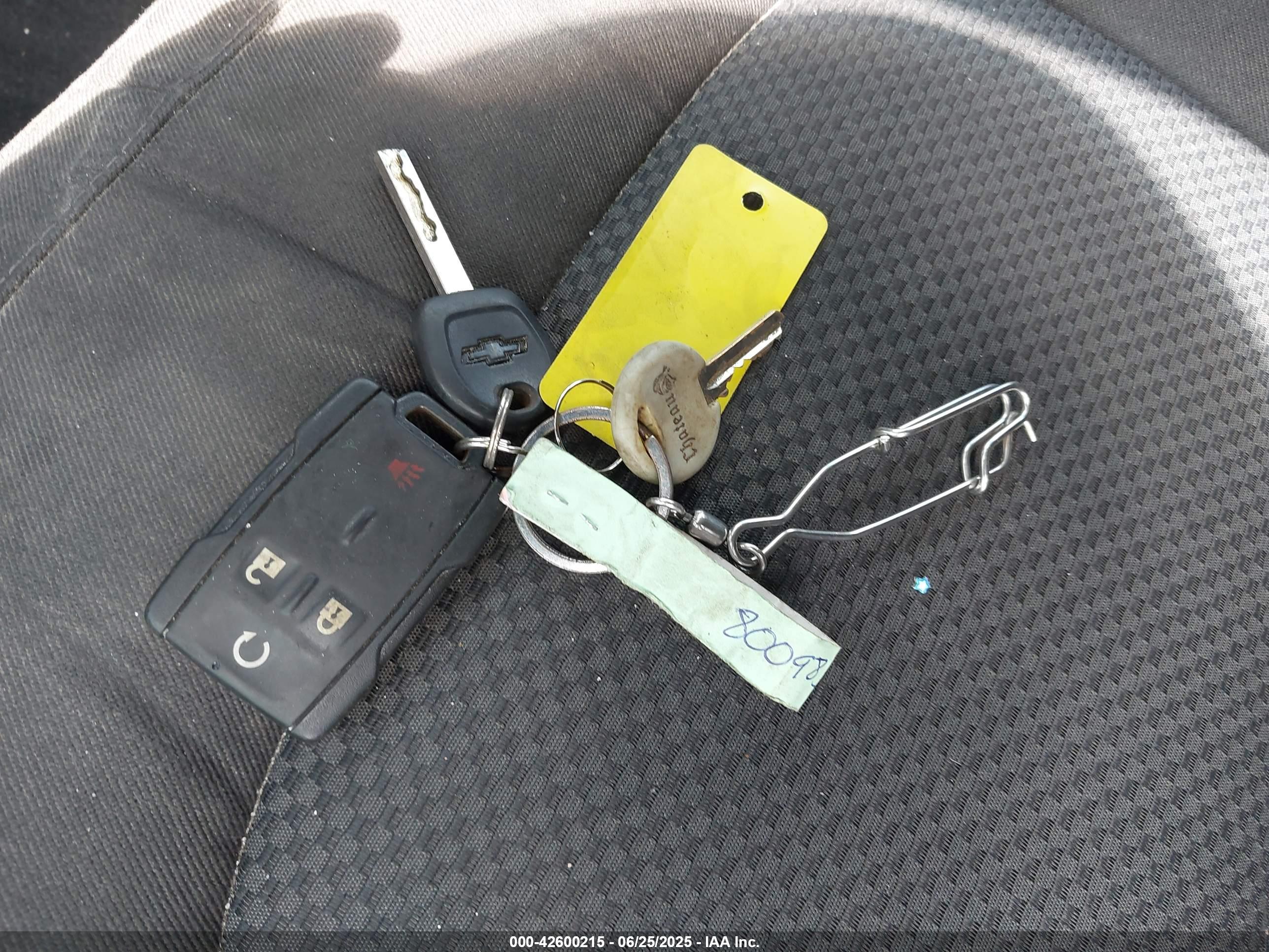 CHEVROLET COLORADO image 11