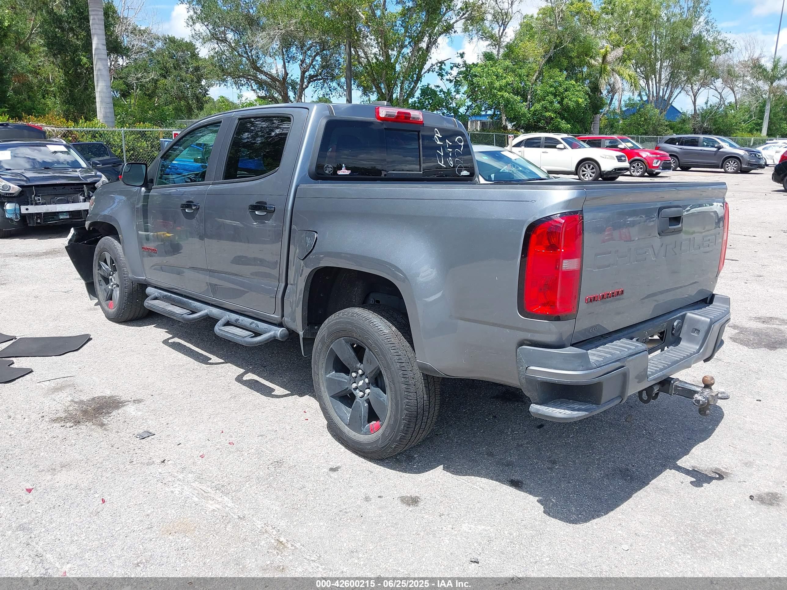 CHEVROLET COLORADO image 3