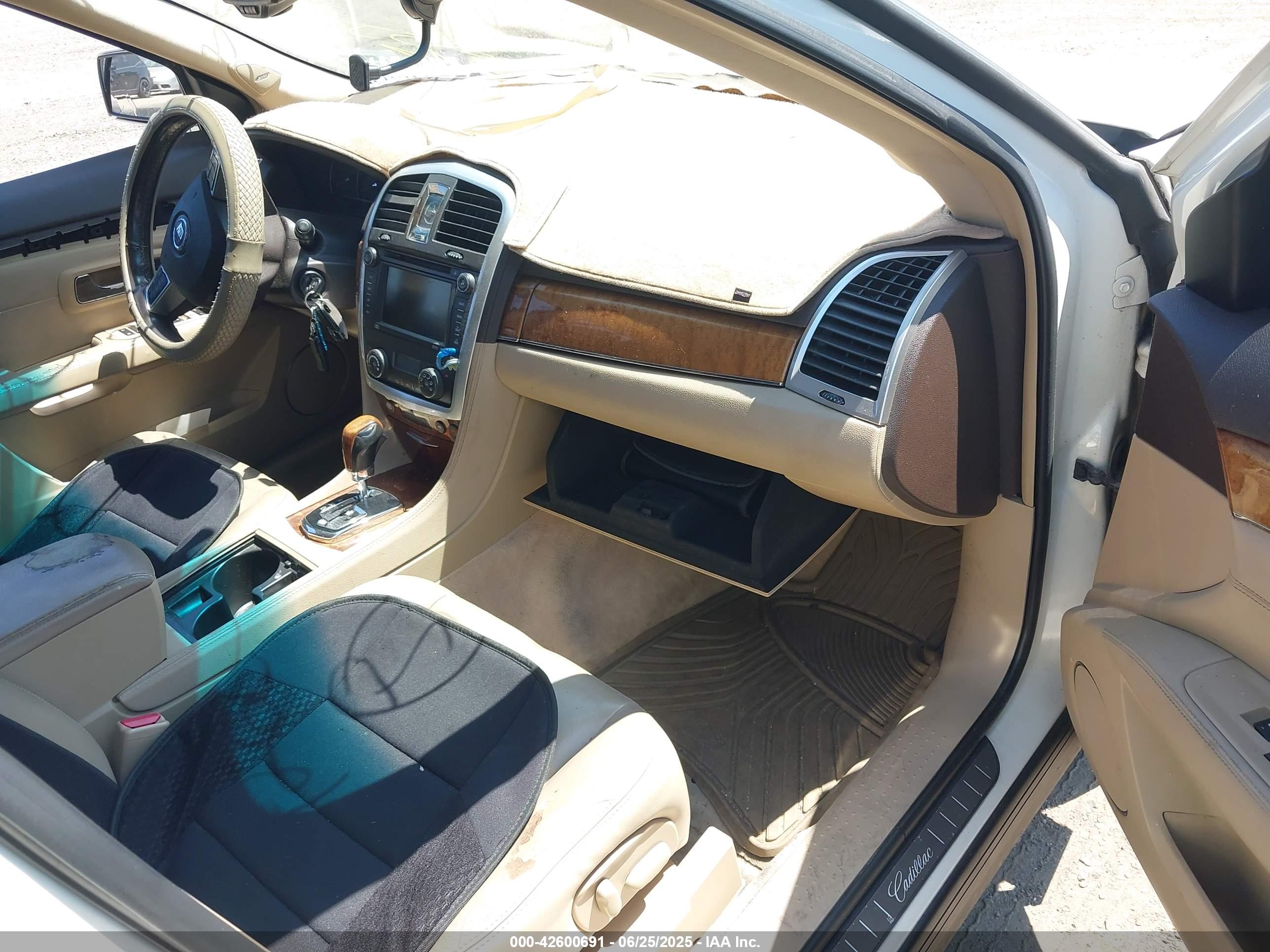 CADILLAC SRX image 5