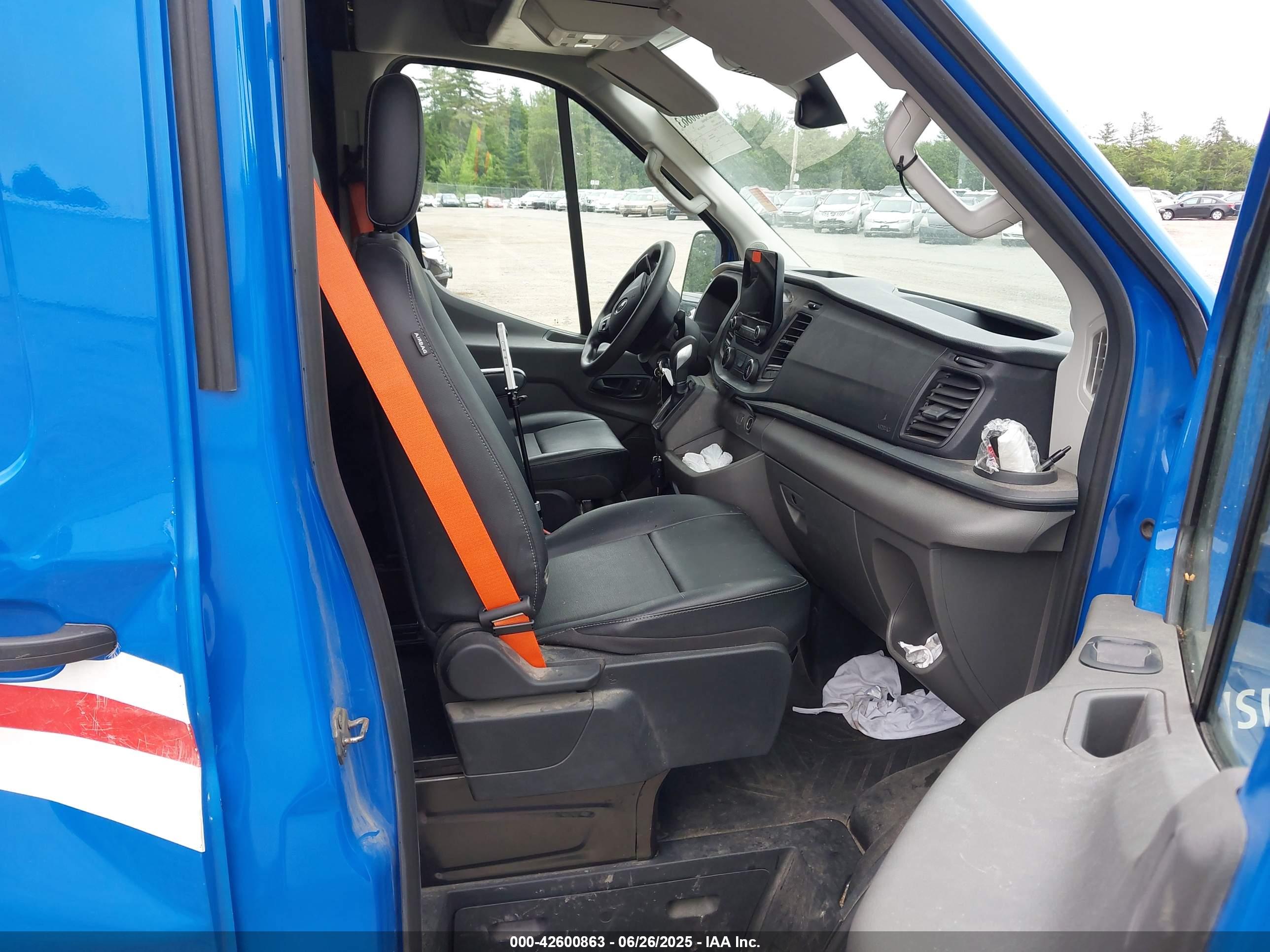 FORD TRANSIT-250 image 5