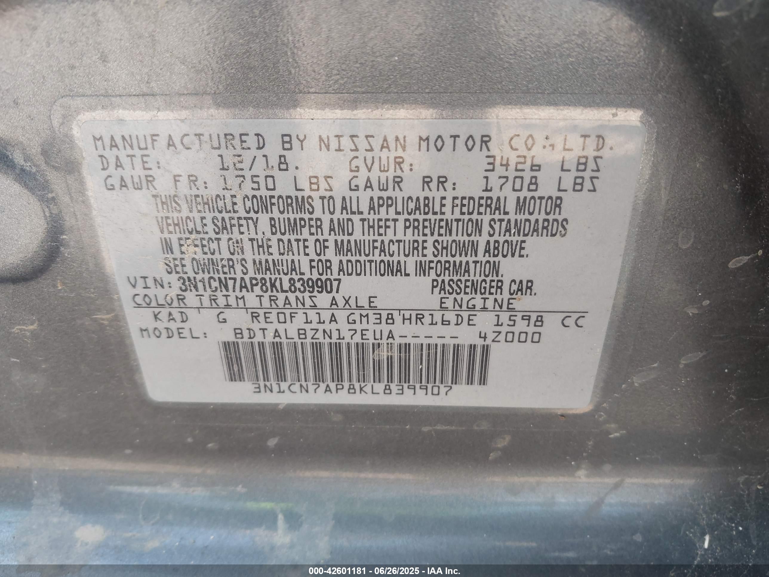 NISSAN VERSA image 9