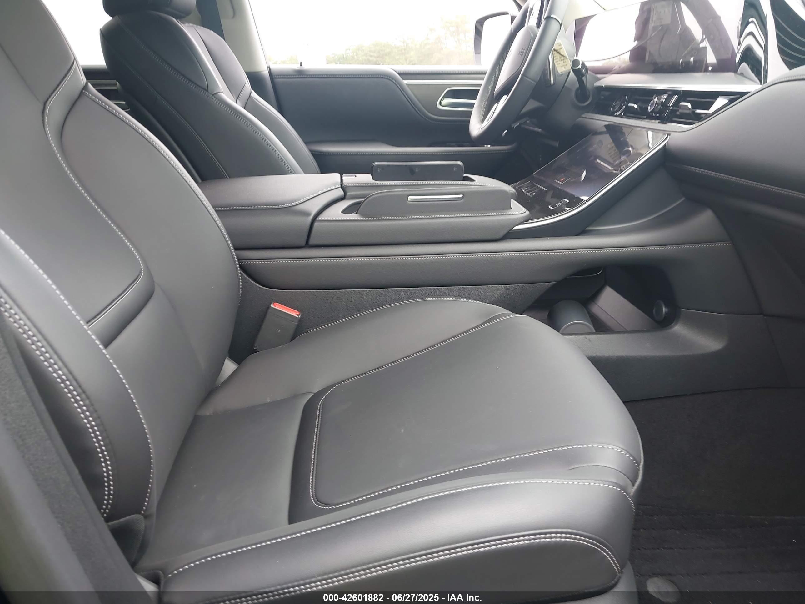 INFINITI QX80 image 5