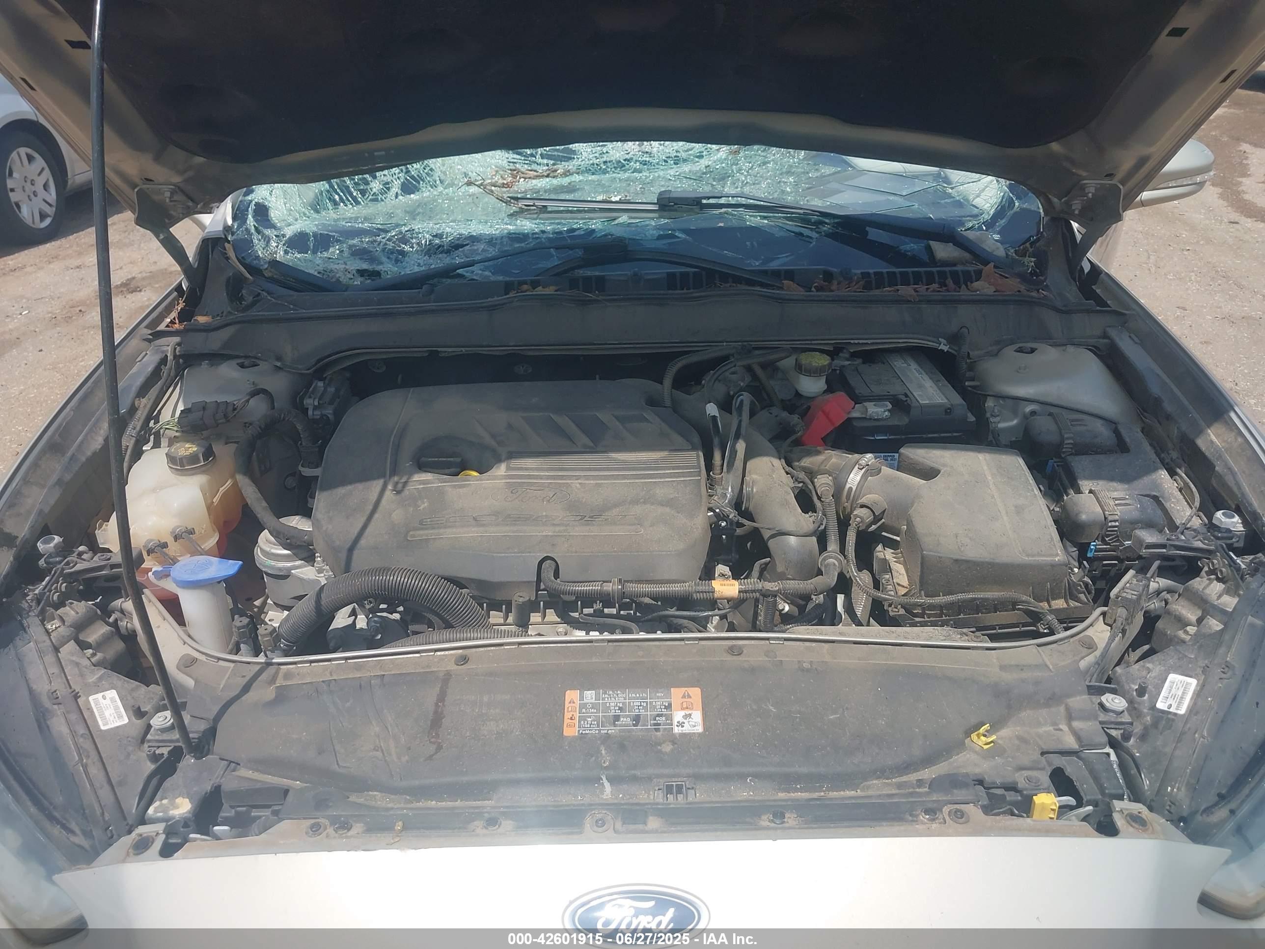 FORD FUSION image 10