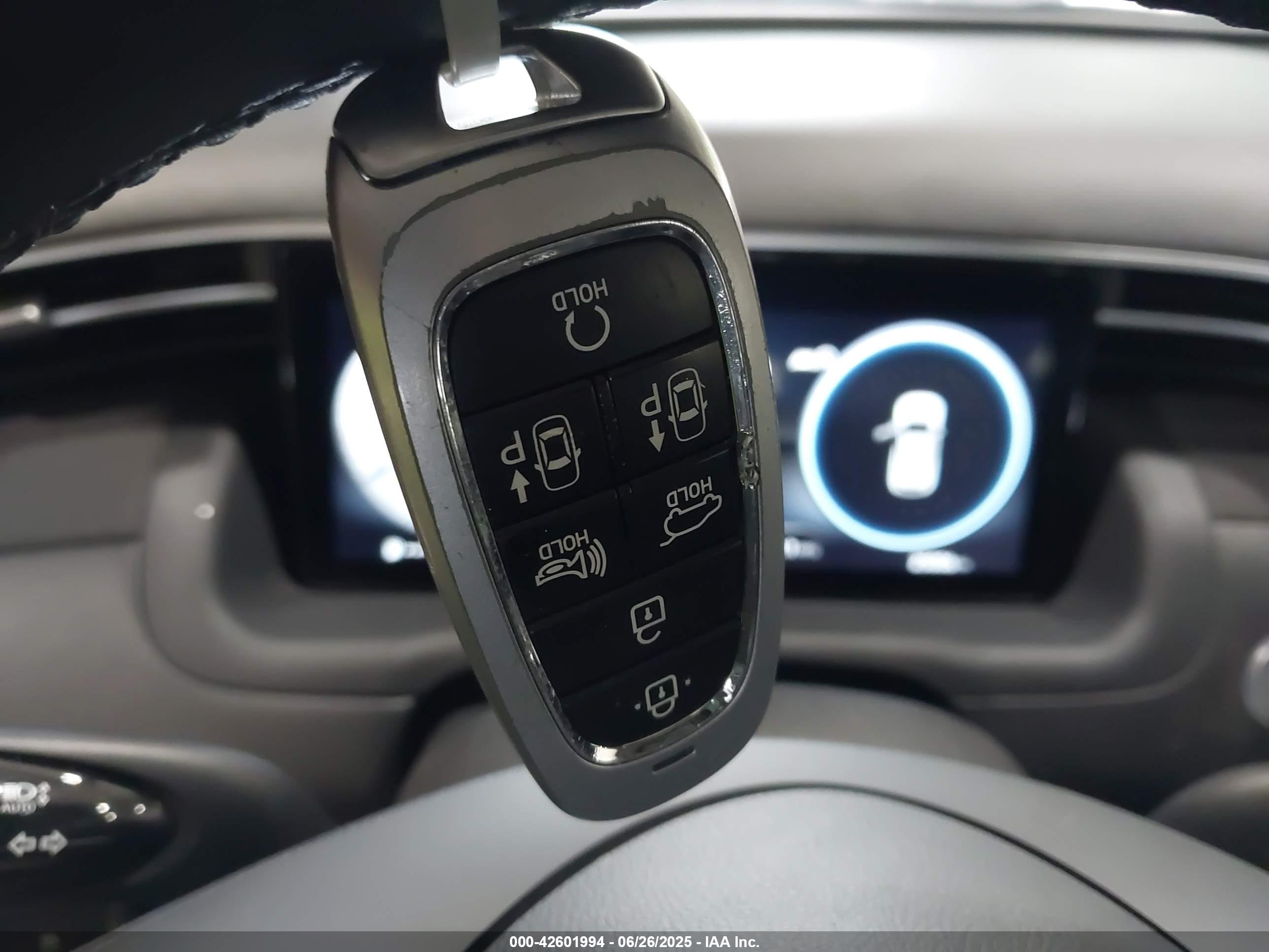 HYUNDAI TUCSON image 11
