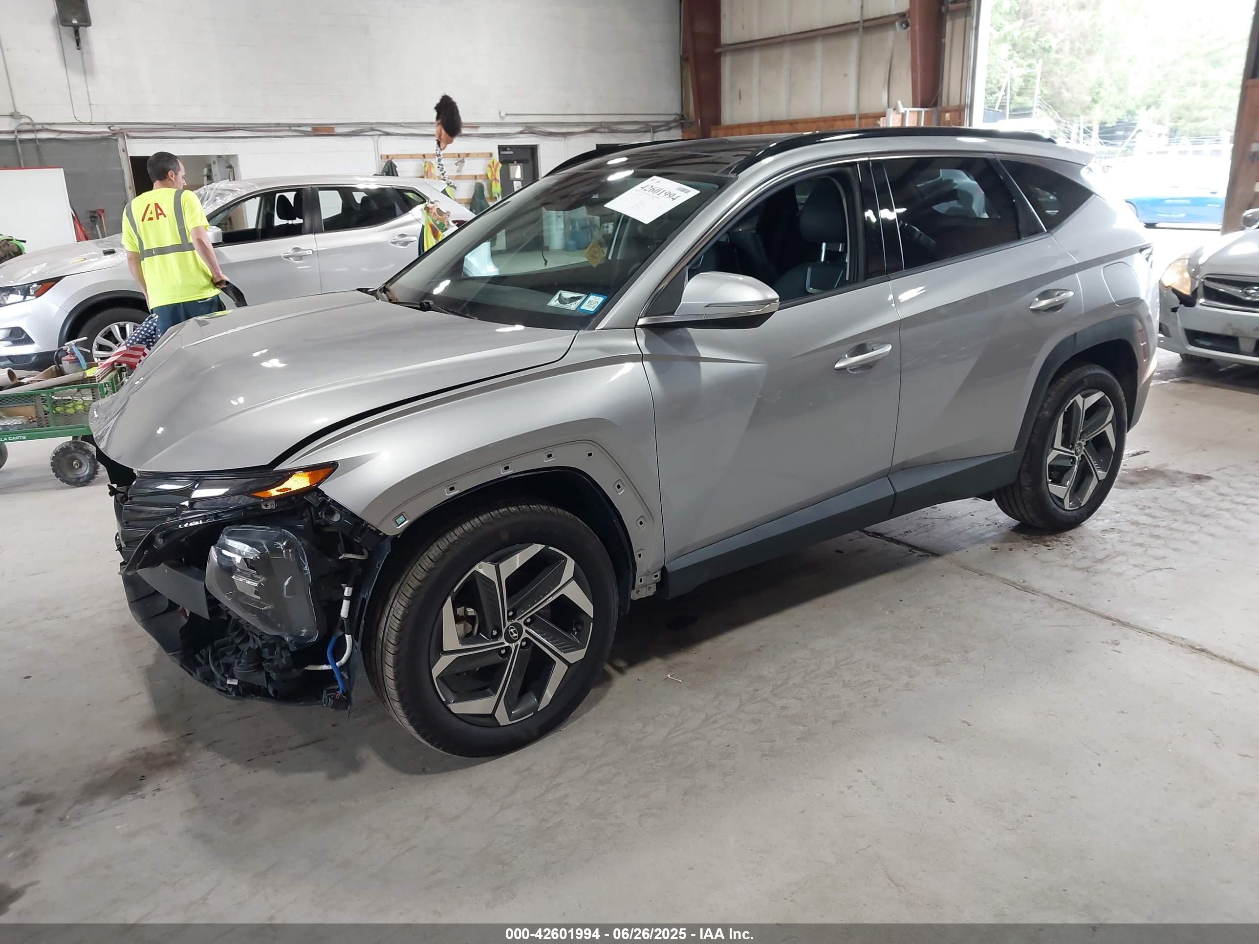 HYUNDAI TUCSON image 2