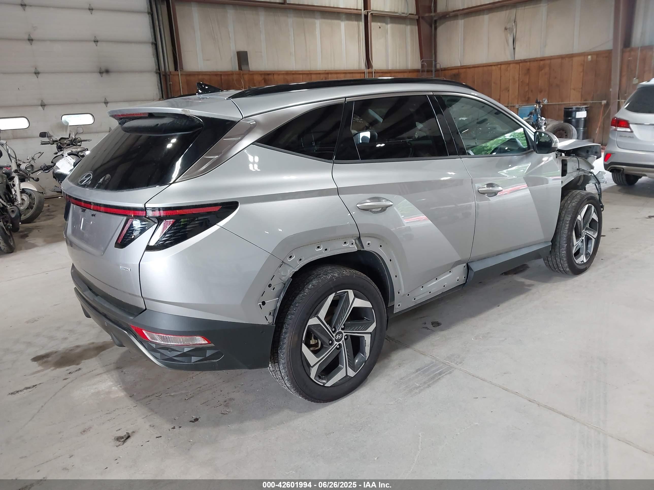 HYUNDAI TUCSON image 4